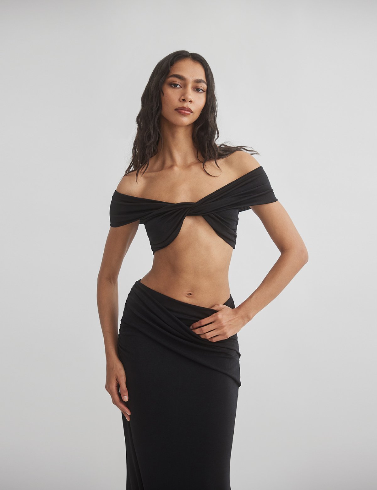 Γυναικείο off-shoulder ανεστραμμένο crop τοπ