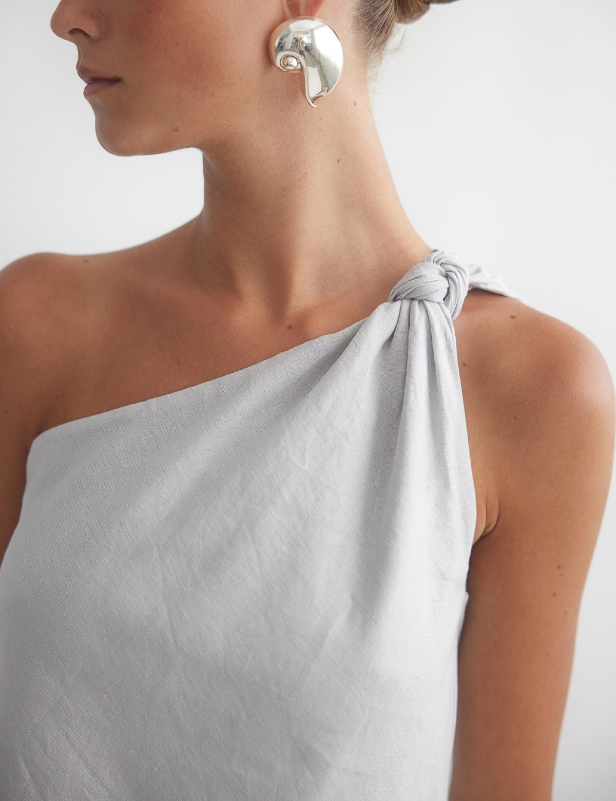 Linen one-shoulder blouse with knot-2