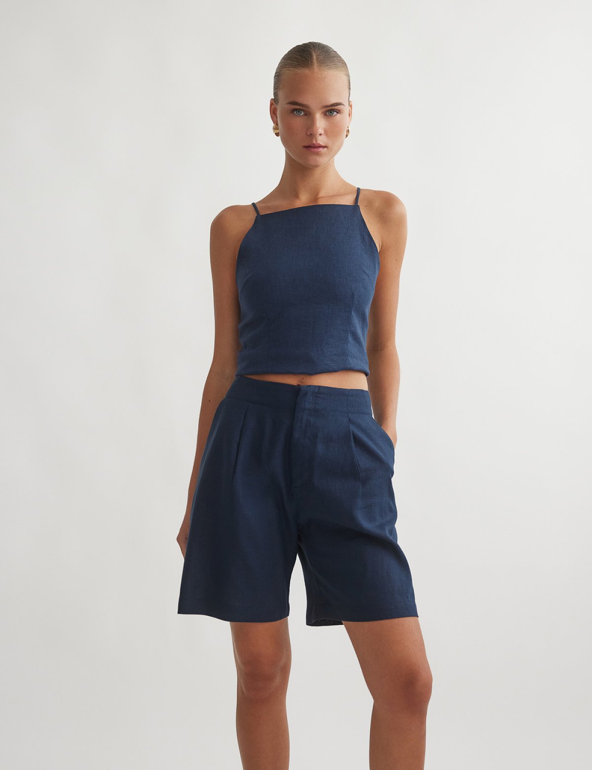 Γυναικεία λινή βερμούδα