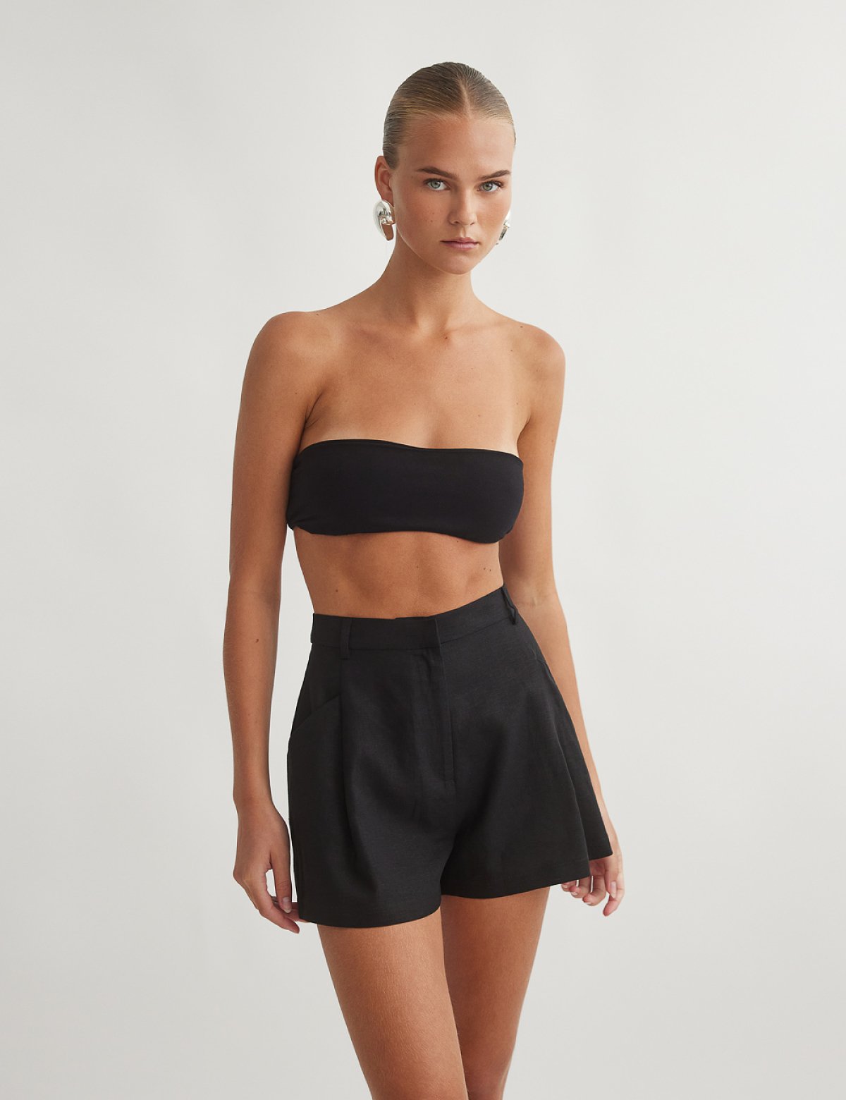 Γυναικείο ψηλόμεσο λινό σορτς