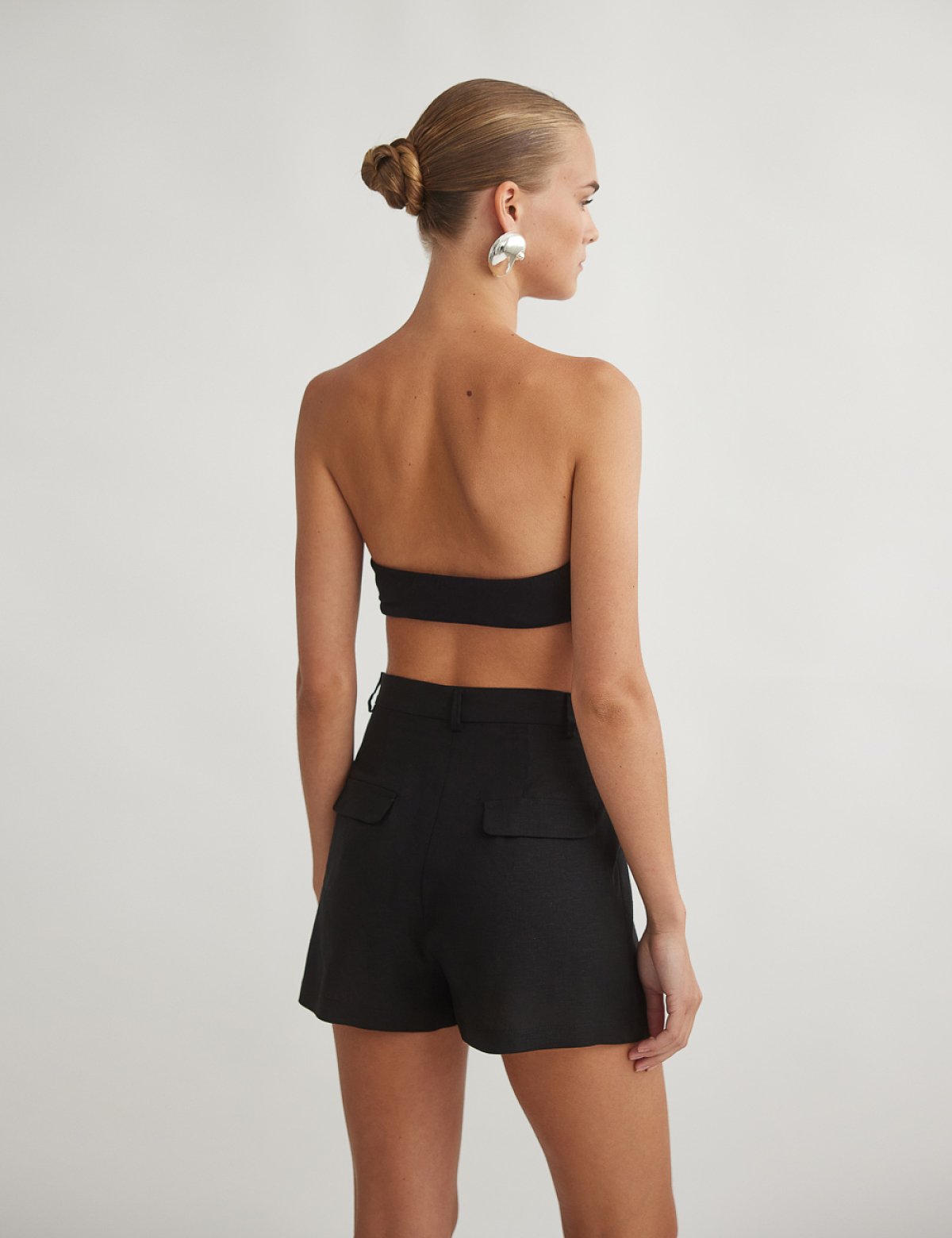 Γυναικείο ψηλόμεσο λινό σορτς