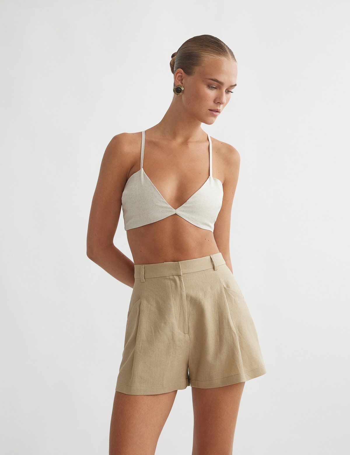 Γυναικείο ψηλόμεσο λινό σορτς