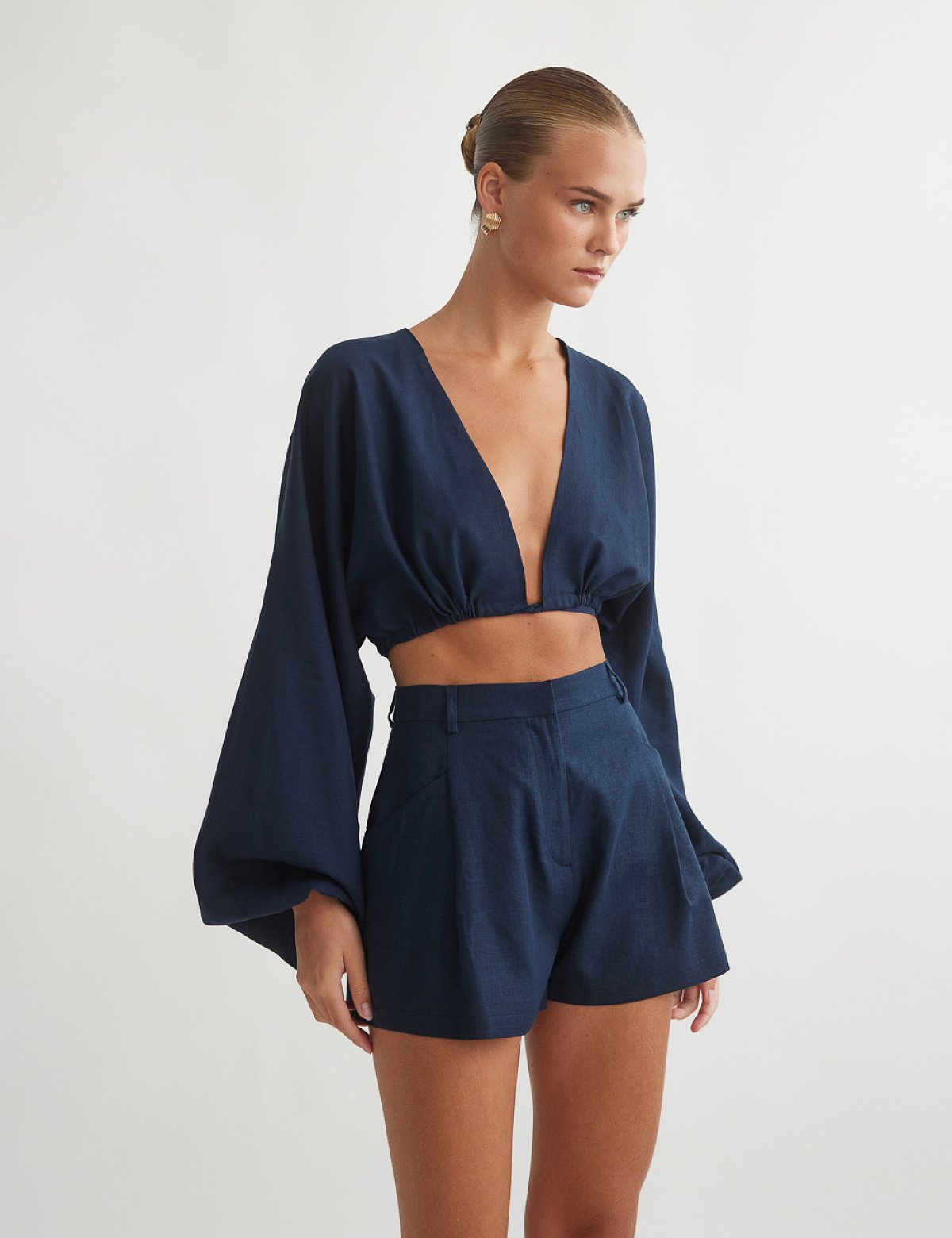 Γυναικείο ψηλόμεσο λινό σορτς