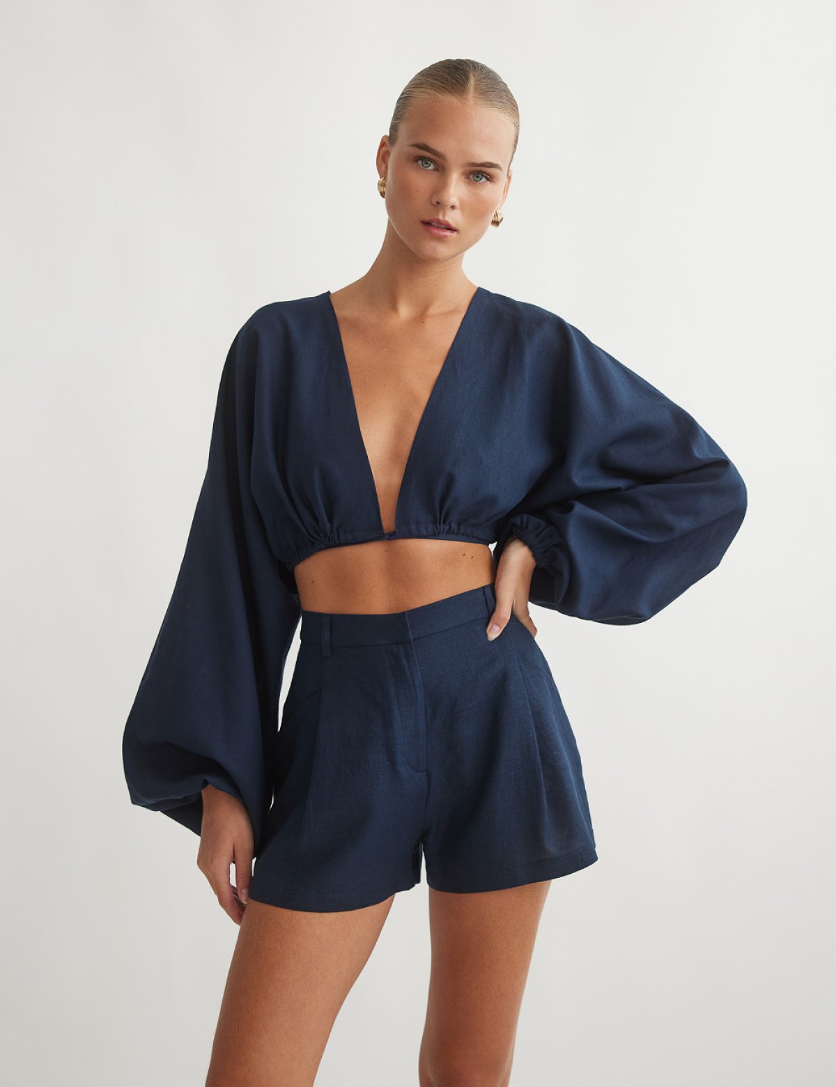 Γυναικείο ψηλόμεσο λινό σορτς