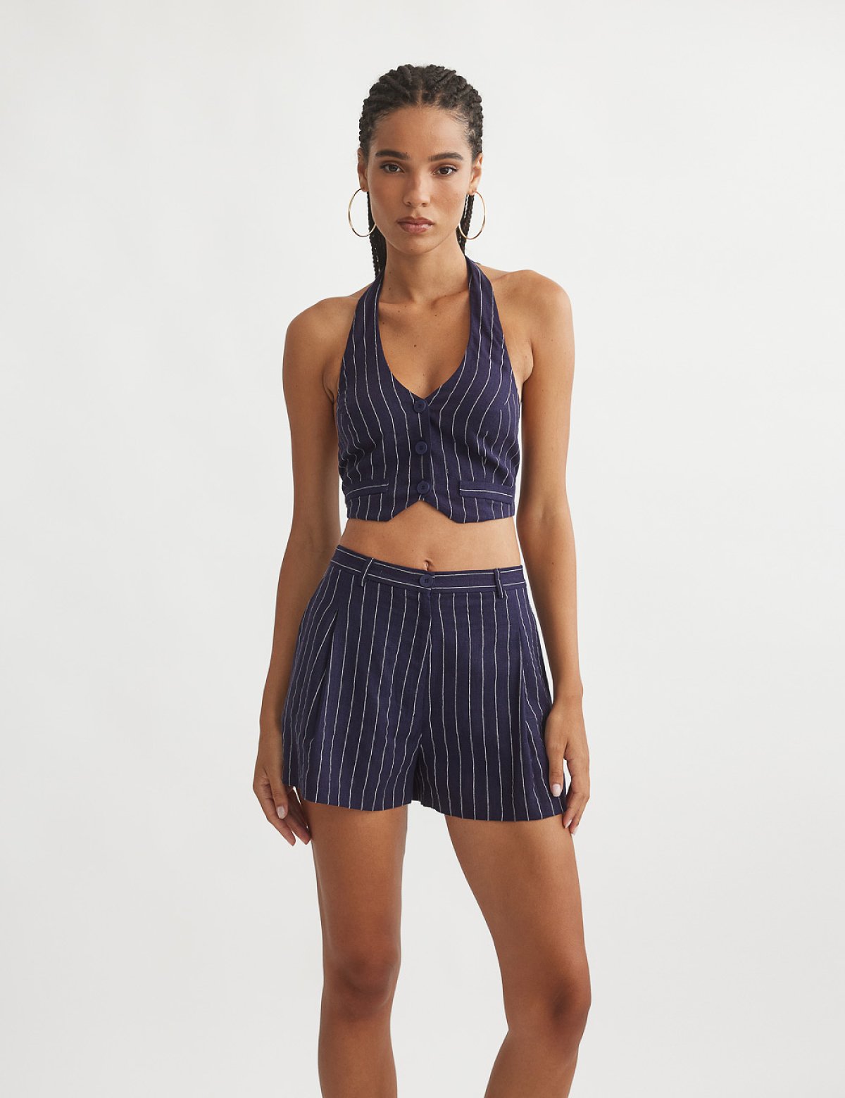 Γυναικείο ψηλόμεσο λινό σορτς με ρίγες