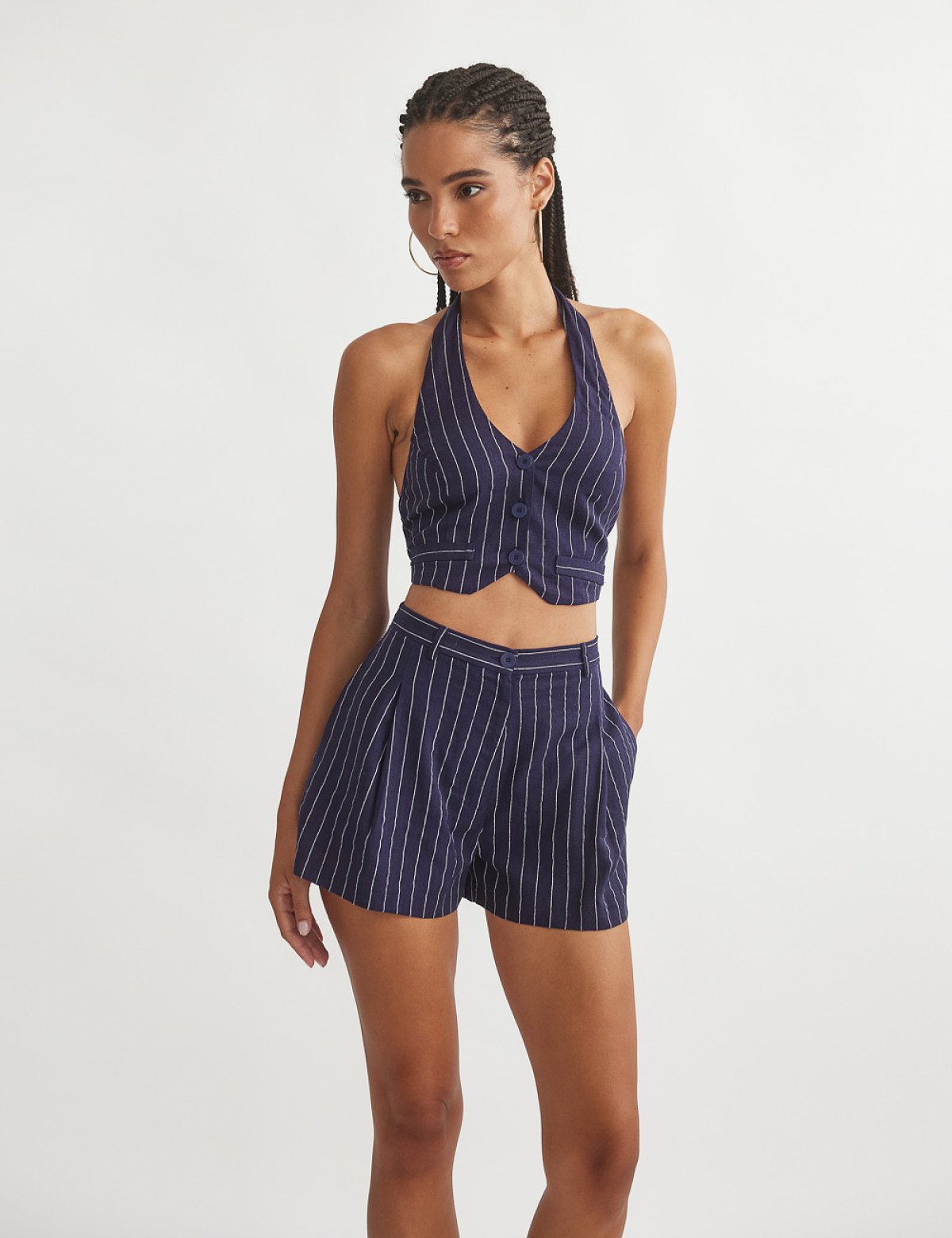 Γυναικείο ψηλόμεσο λινό σορτς με ρίγες