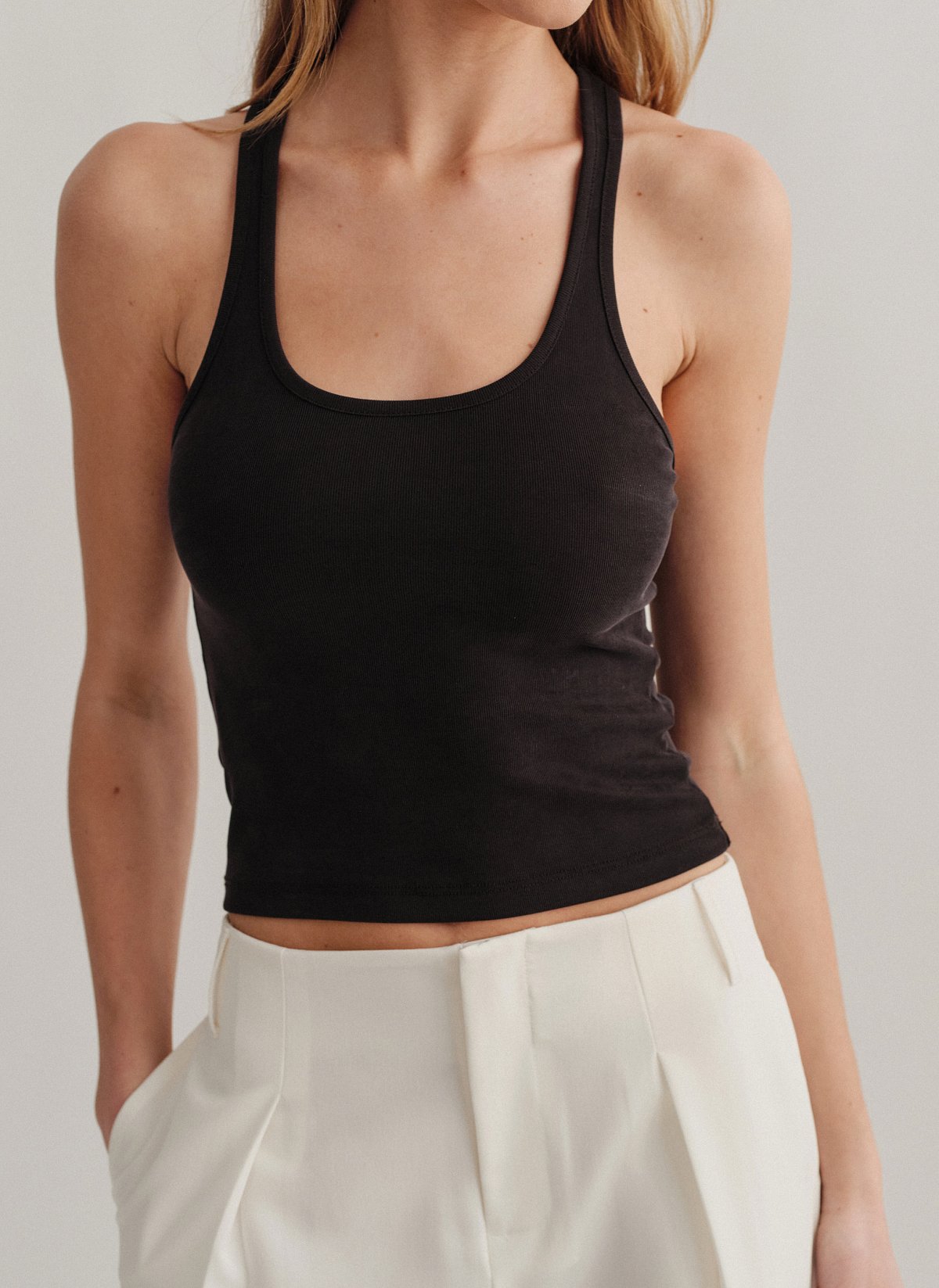 Γυναικείο basic αμάνικο ριπ τοπ