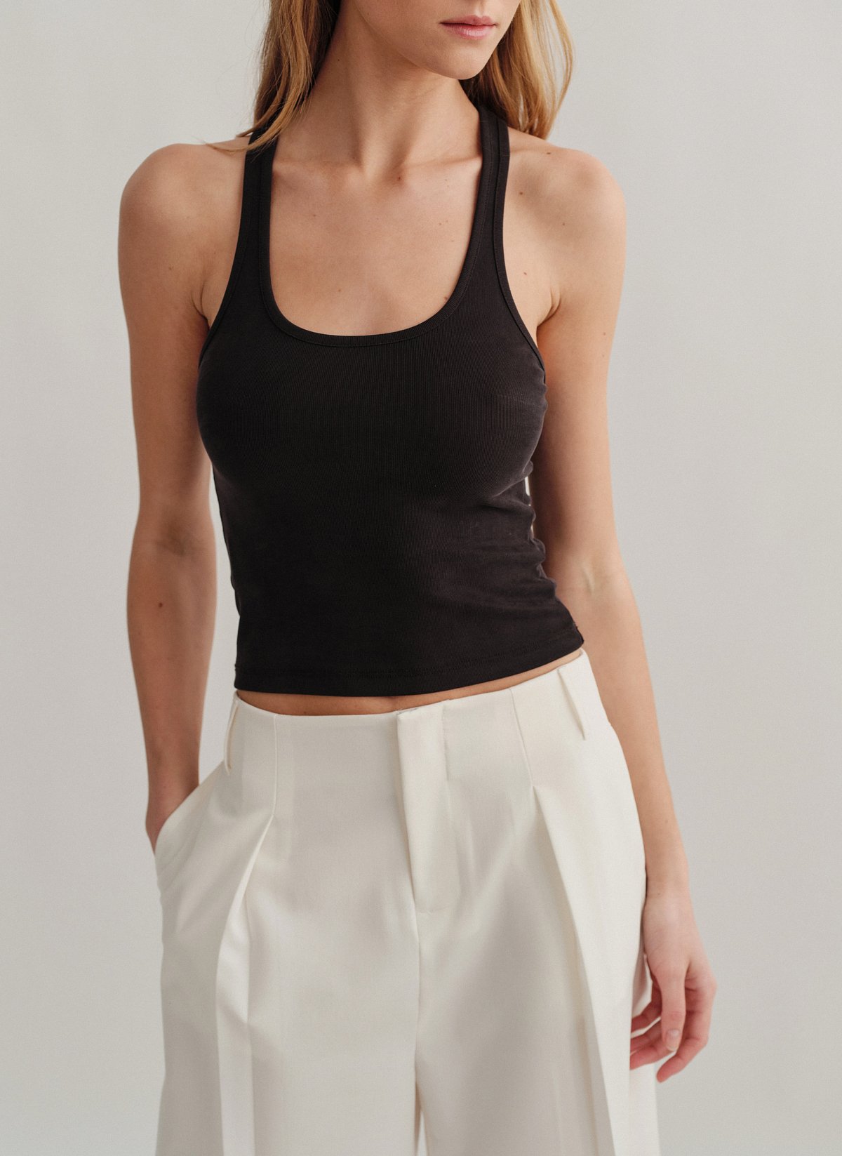 Γυναικείο basic αμάνικο ριπ τοπ