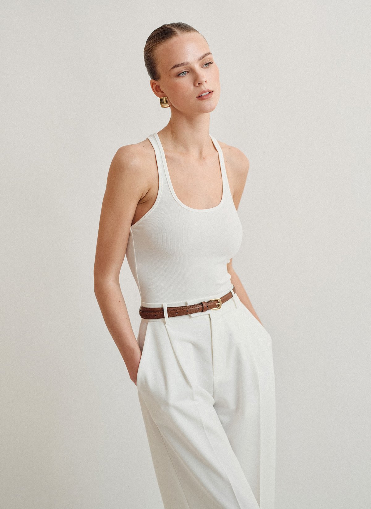 Γυναικείο basic αμάνικο ριπ τοπ