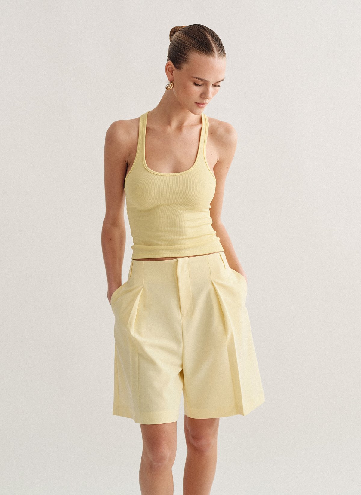 Γυναικείο basic αμάνικο ριπ τοπ