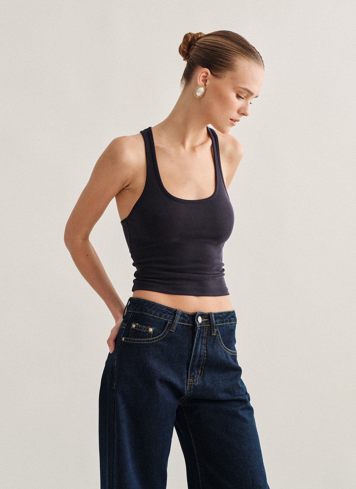 Γυναικείο basic αμάνικο ριπ τοπ