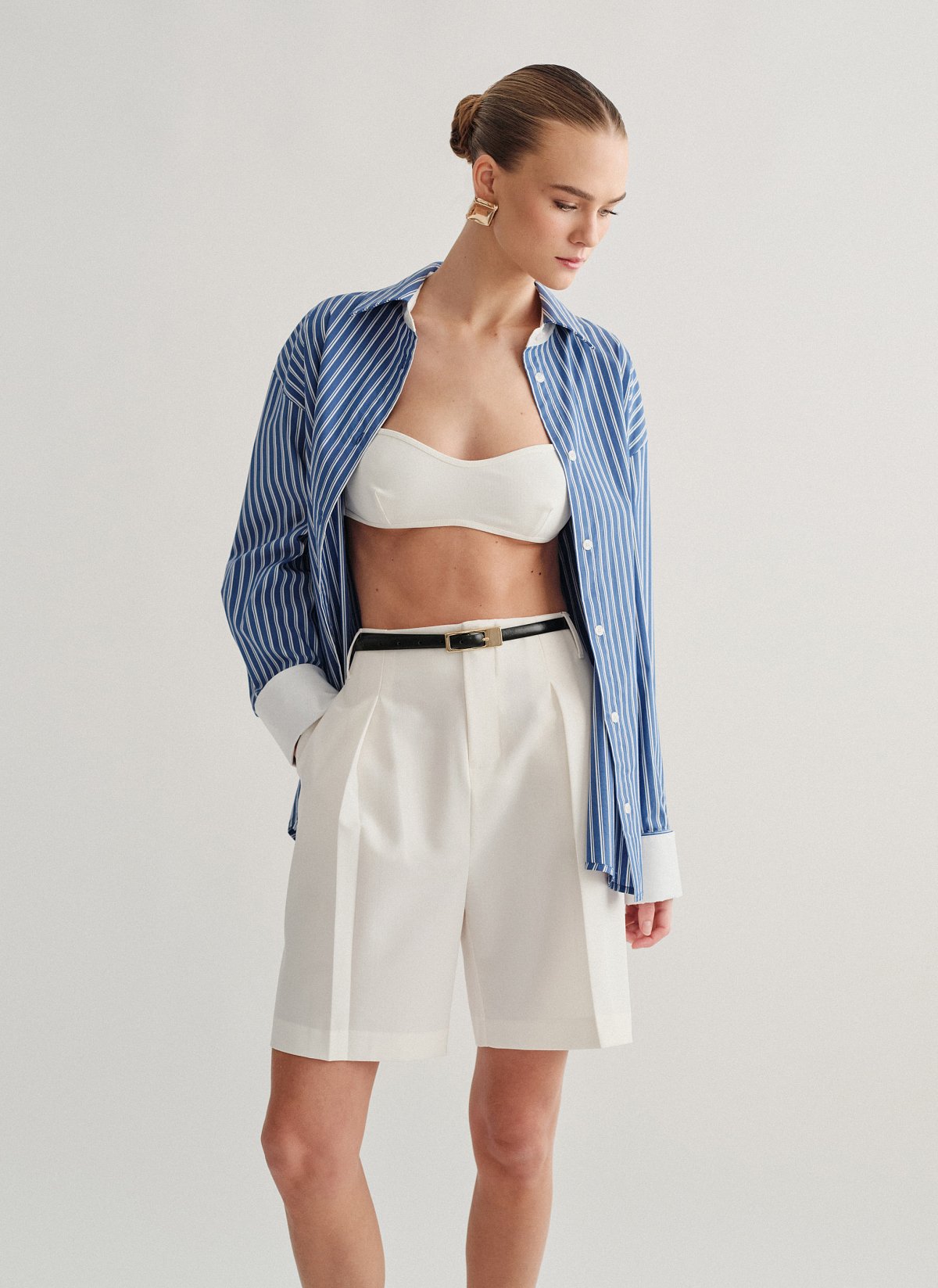 Γυναικεία υφασμάτινη βερμούδα