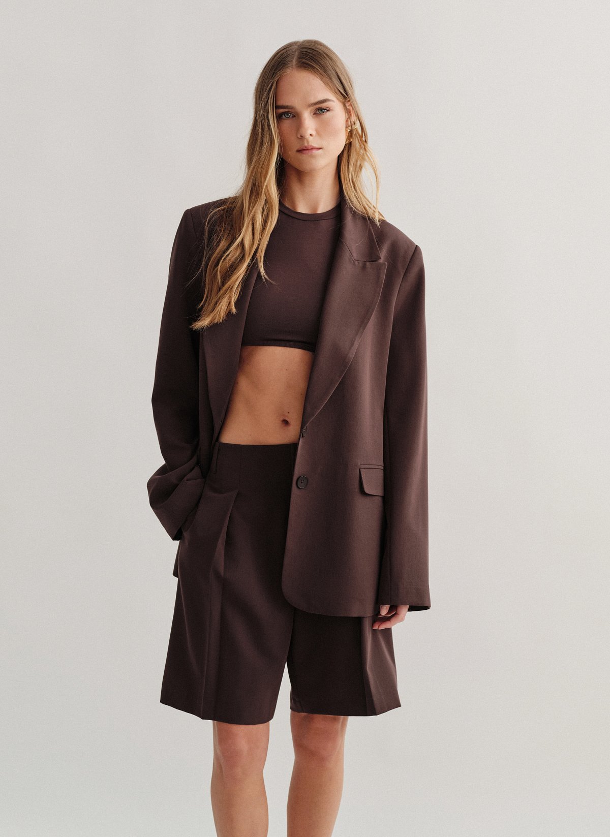 Γυναικεία υφασμάτινη βερμούδα