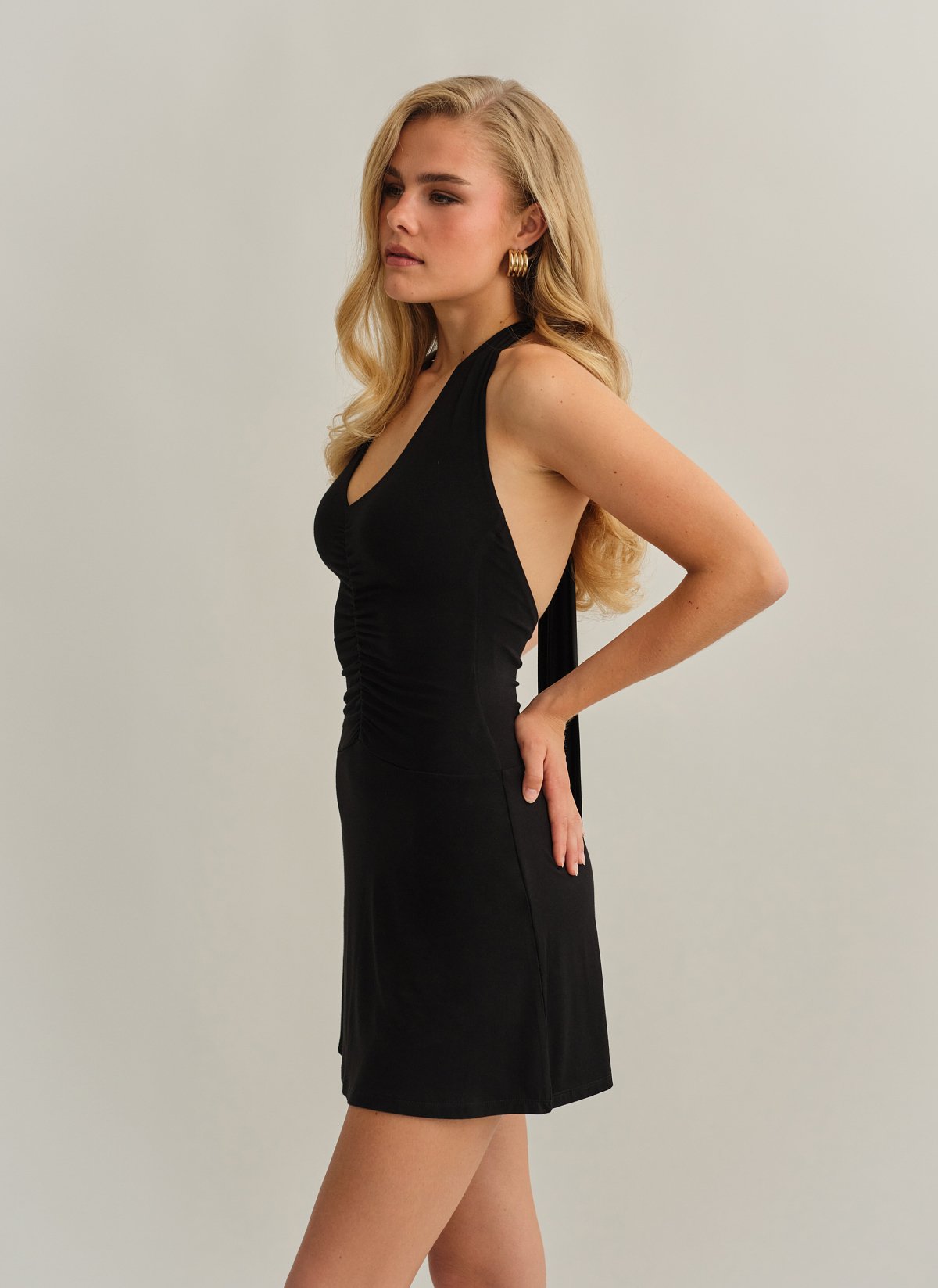 Γυναικείο halter μίνι φόρεμα με σούρες bamboo