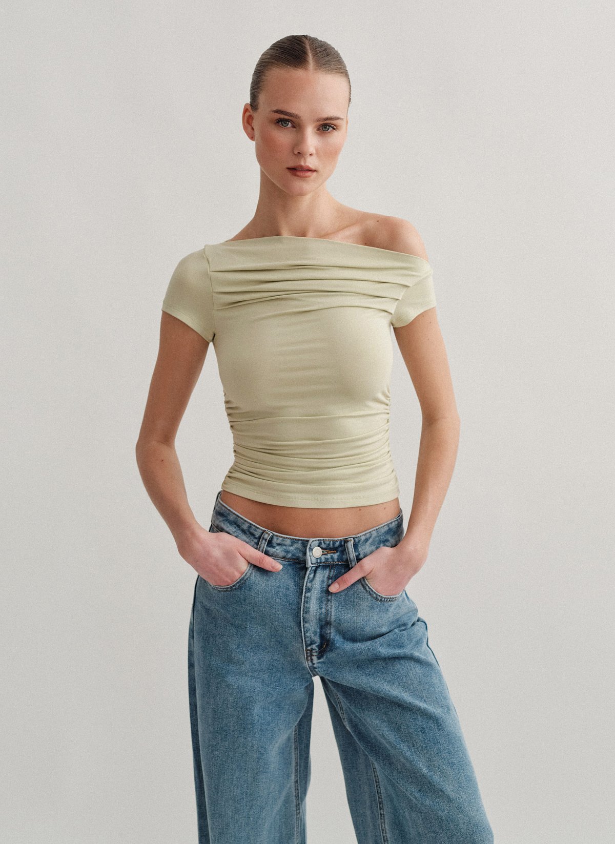 Γυναικεία κοντομάνικη μπλούζα με λοξό ώμο bamboo