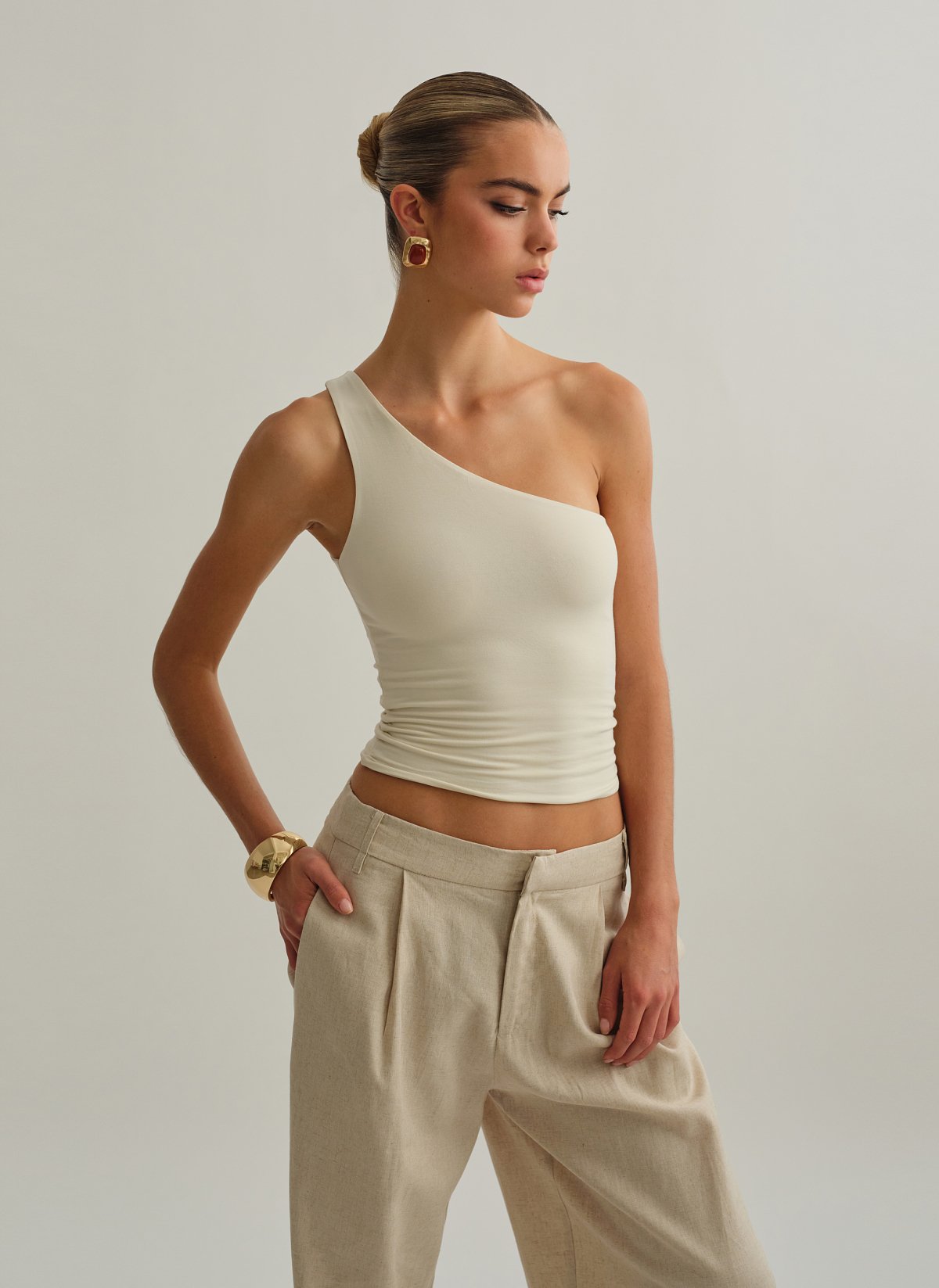 Γυναικεία μπλούζα one-shoulder bamboo