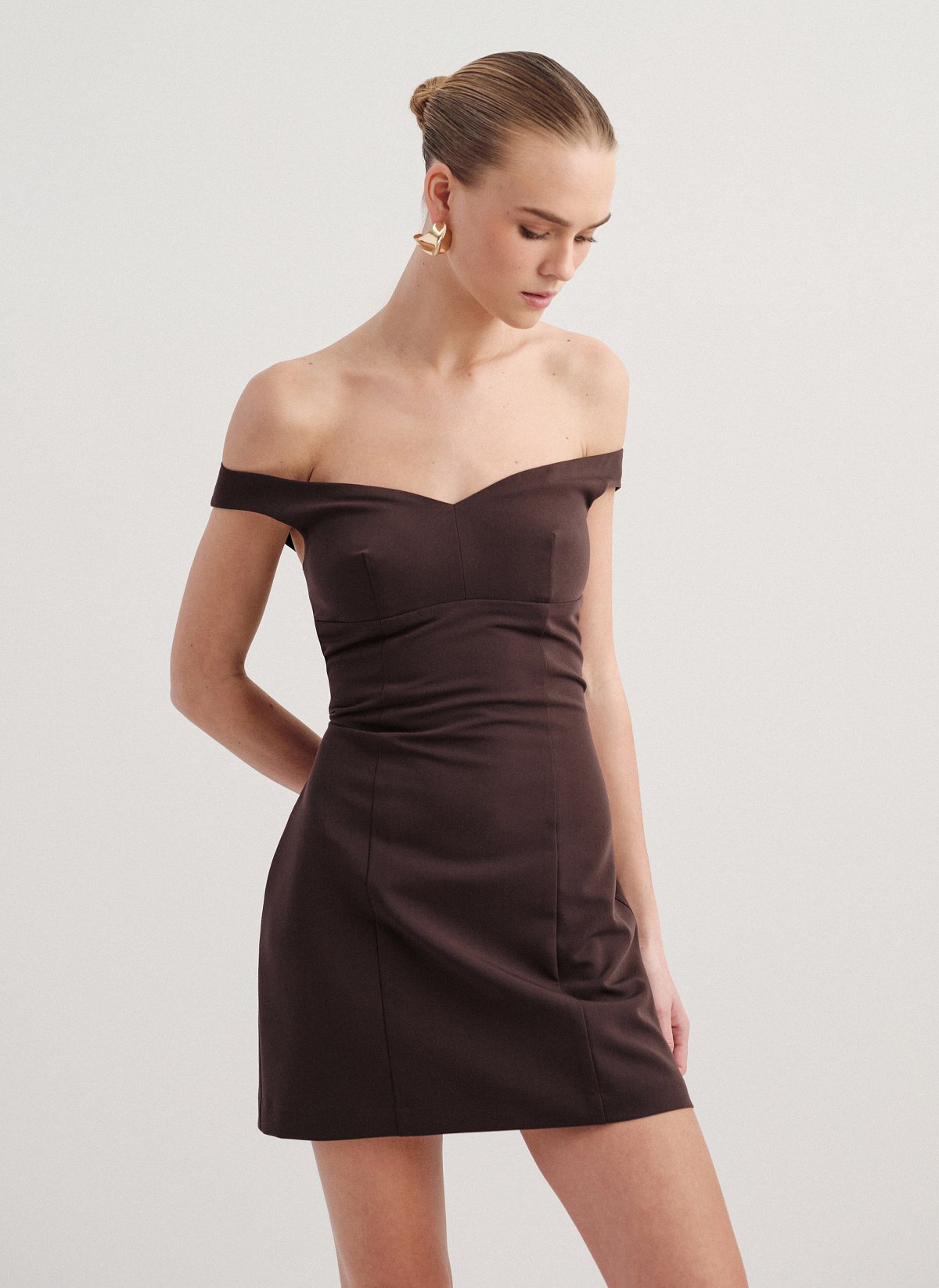 Γυναικείο υφασμάτινο off-shoulder μίνι φόρεμα