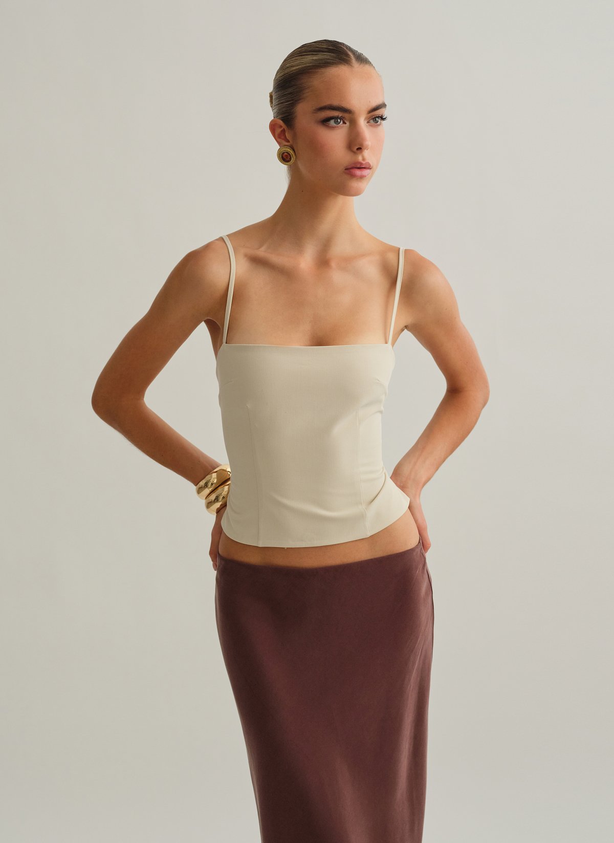 Γυναικείο υφασμάτινο τοπ με χιαστί πλάτη