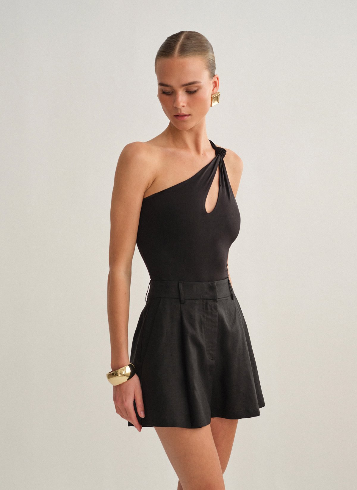 Linen darted shorts-32