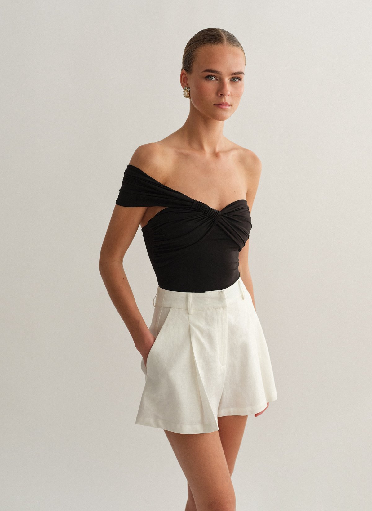 Linen darted shorts-41