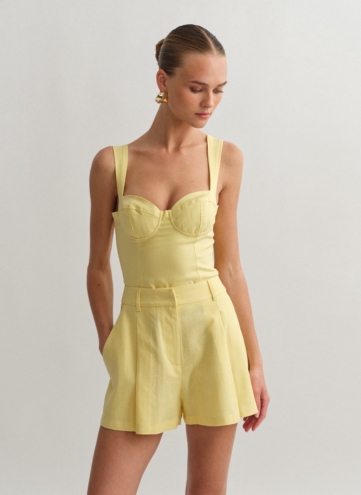 Linen darted shorts-30