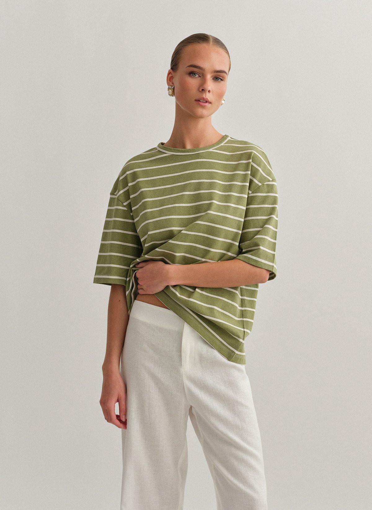 Γυναικεία βαμβακερή oversized κοντομάνικη ριγέ μπλούζα