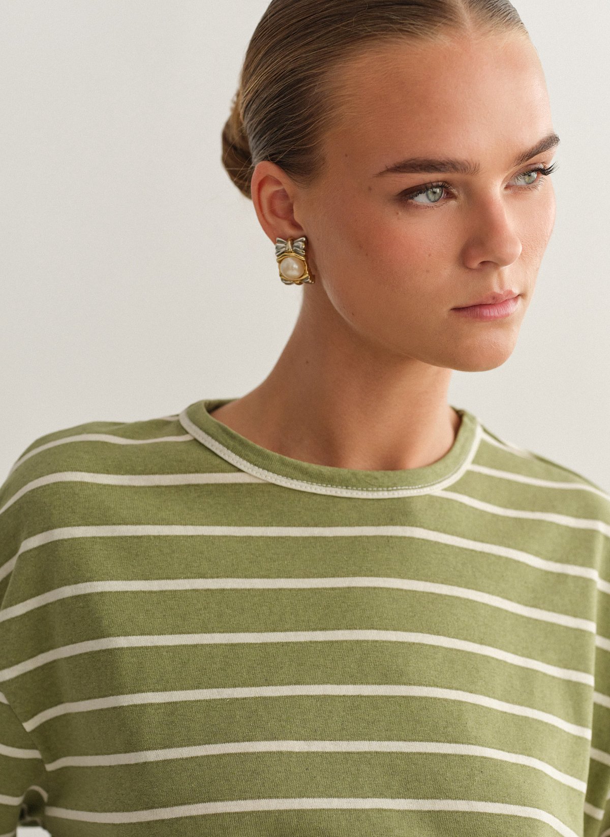 Γυναικεία βαμβακερή oversized κοντομάνικη ριγέ μπλούζα