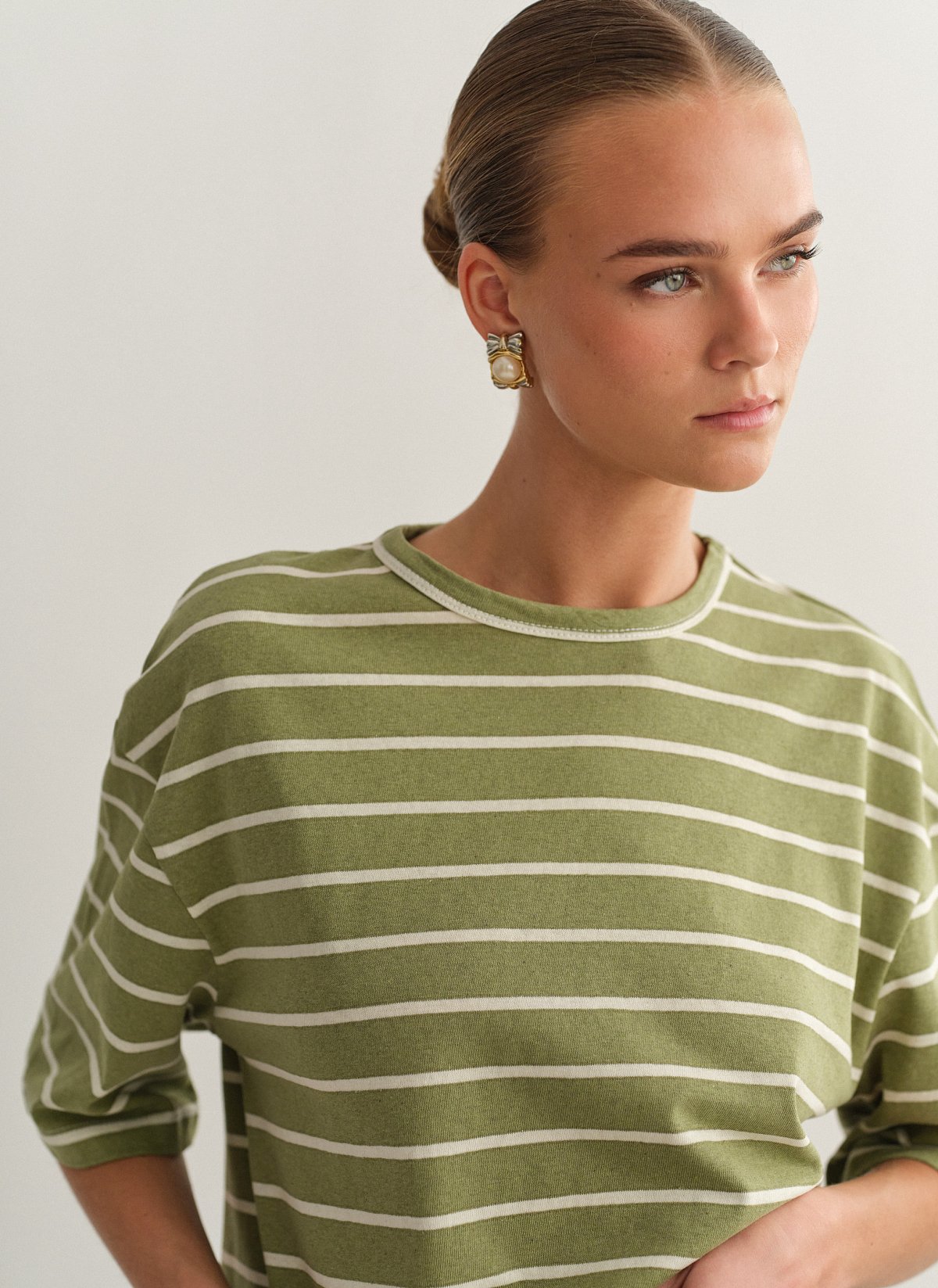 Γυναικεία βαμβακερή oversized κοντομάνικη ριγέ μπλούζα