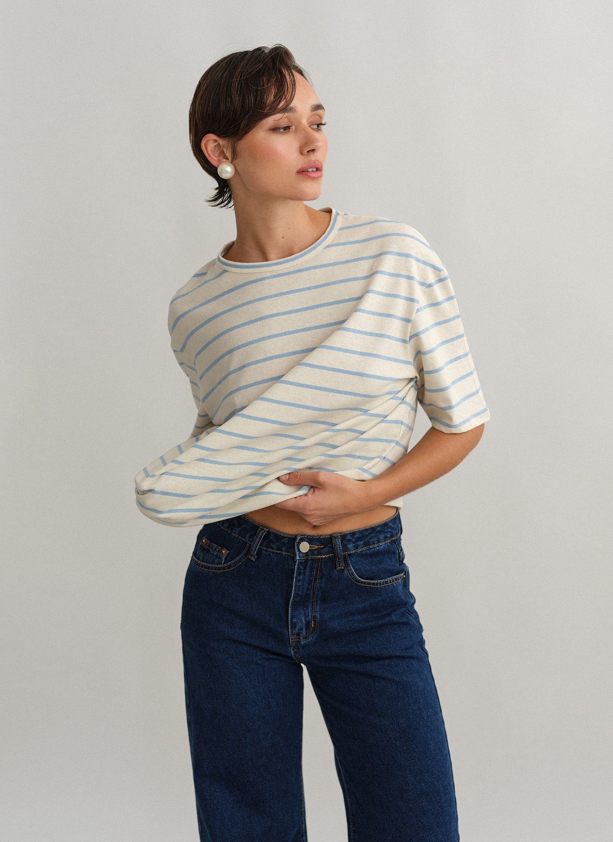 Γυναικεία βαμβακερή oversized κοντομάνικη ριγέ μπλούζα