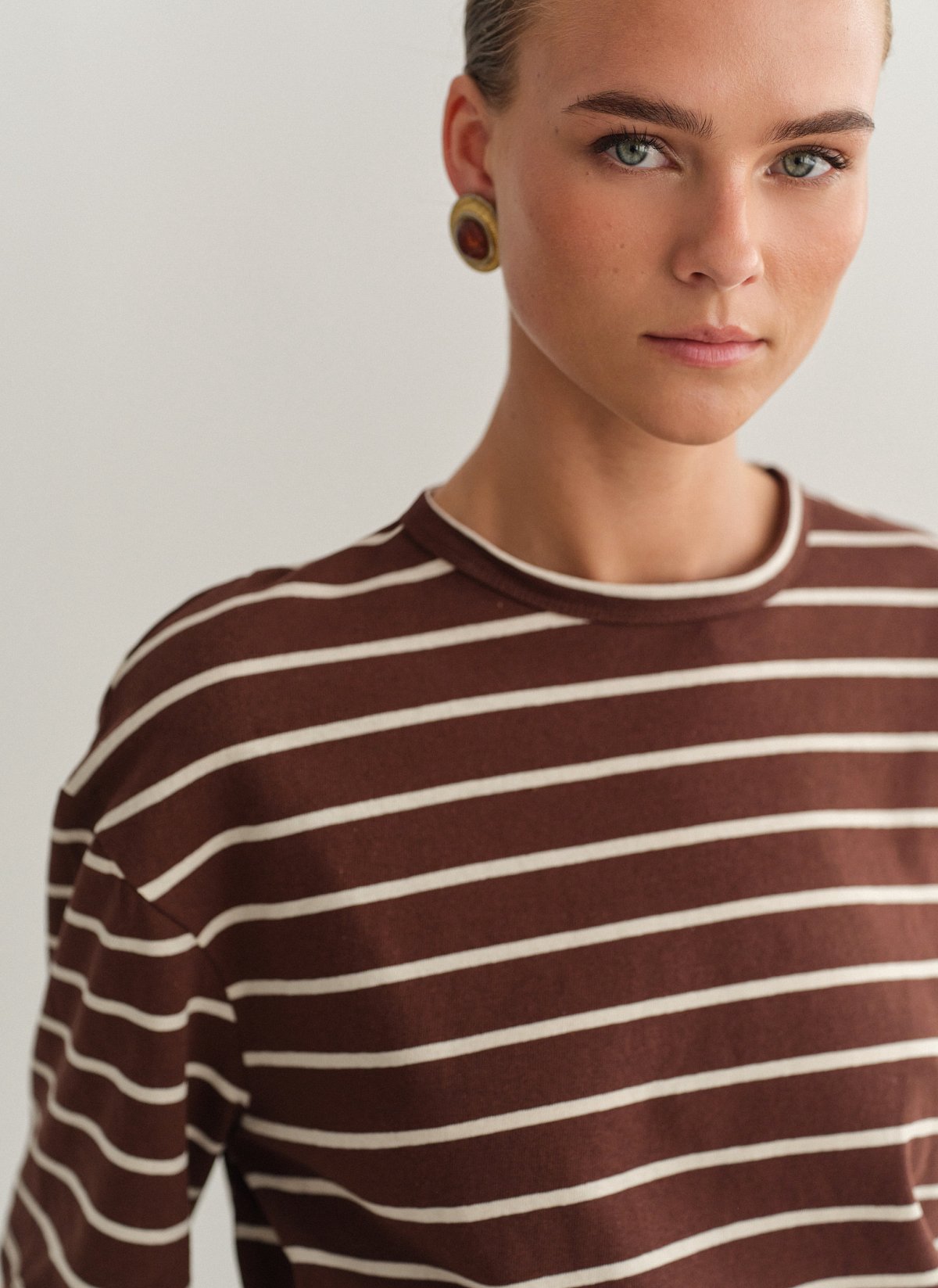 Γυναικεία βαμβακερή oversized κοντομάνικη ριγέ μπλούζα