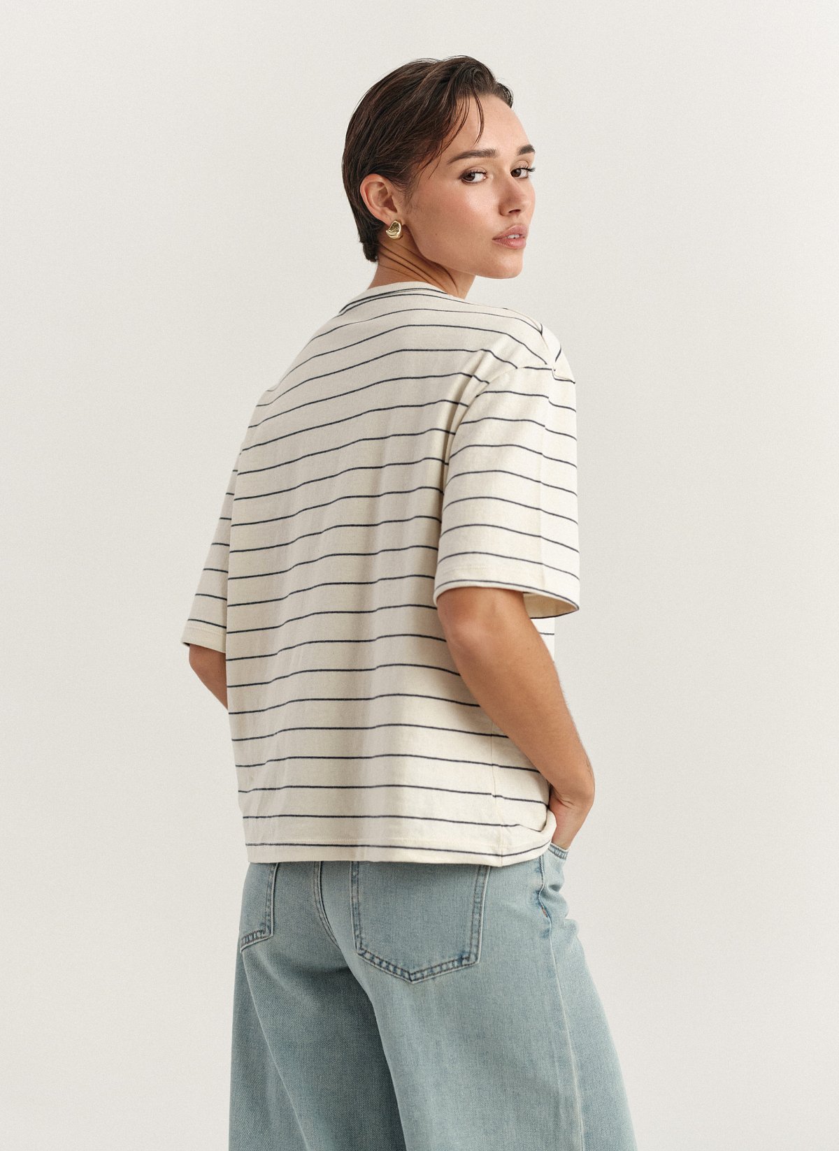 Γυναικεία βαμβακερή oversized κοντομάνικη ριγέ μπλούζα