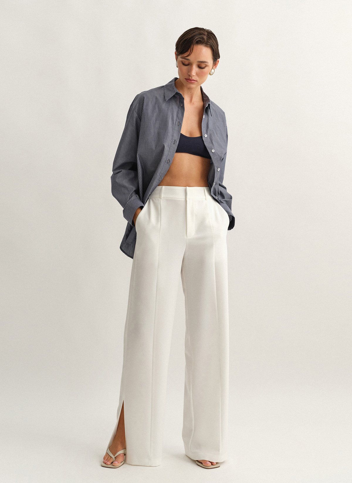 Γυναικείο υφασμάτινο παντελόνι με σκίσιμο