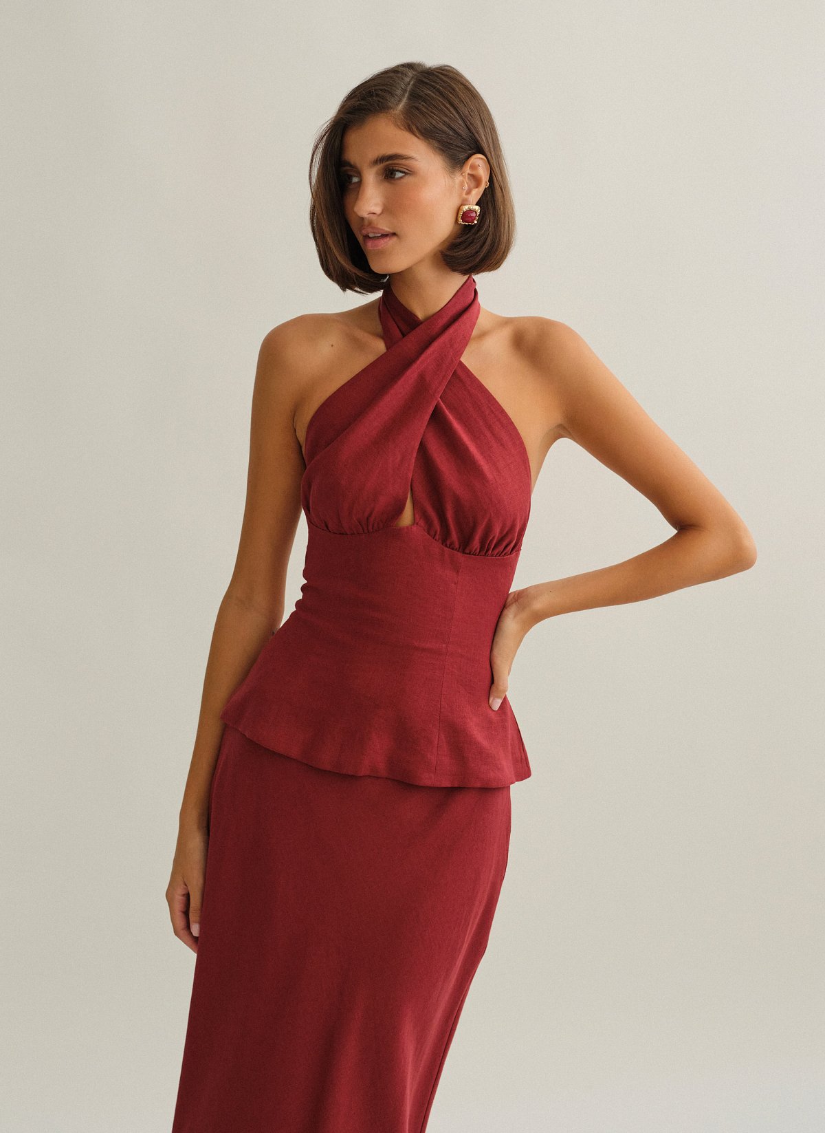 Γυναικείο λινό τοπ halter με χιαστί δέσιμο