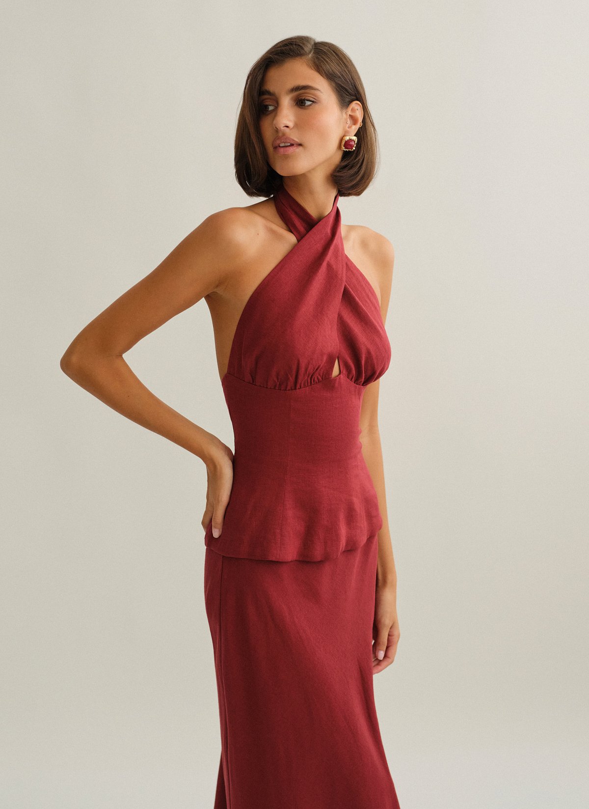 Γυναικείο λινό τοπ halter με χιαστί δέσιμο