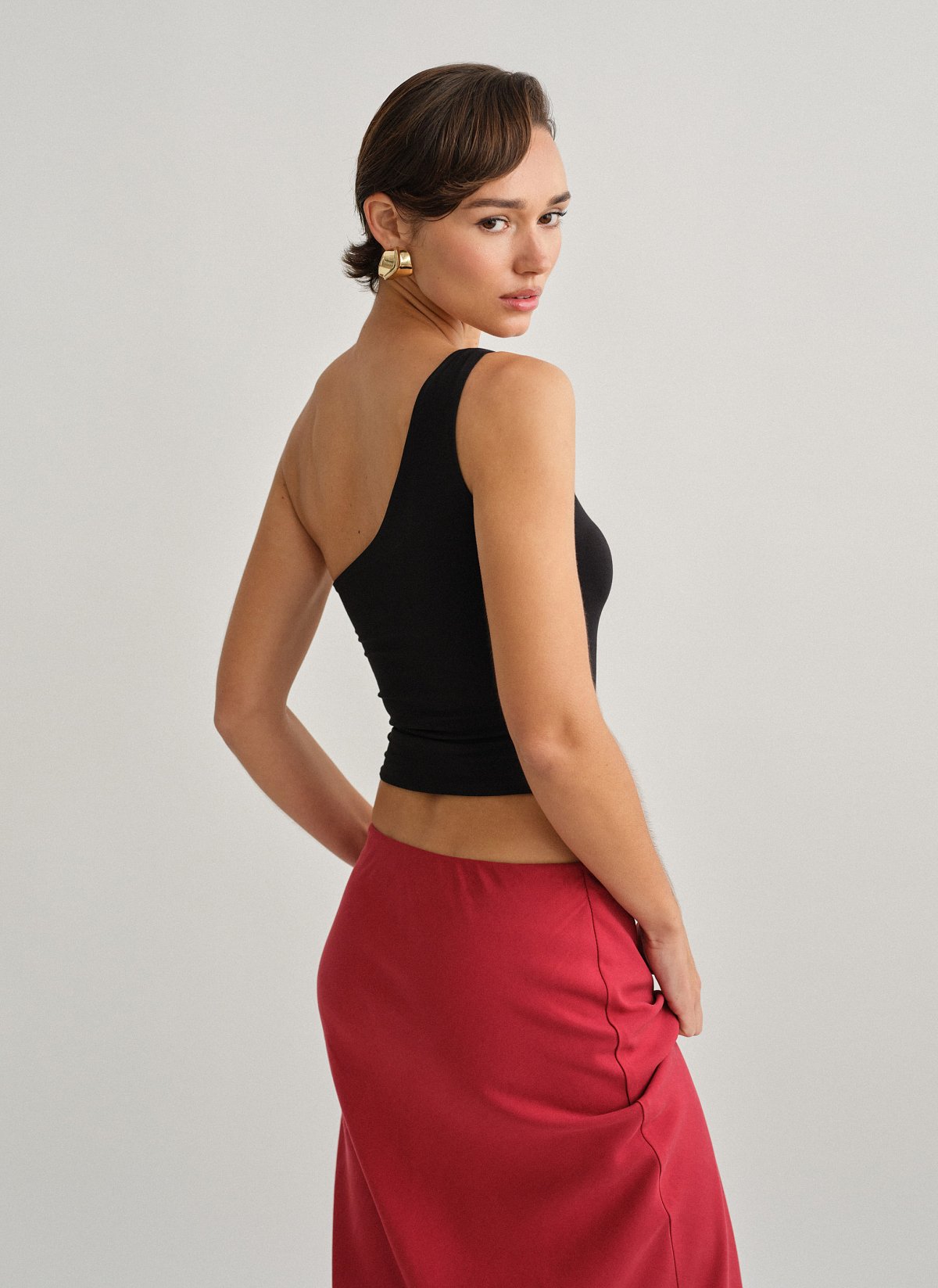 Γυναικείο one-shoulder bamboo τοπ με κόμπο