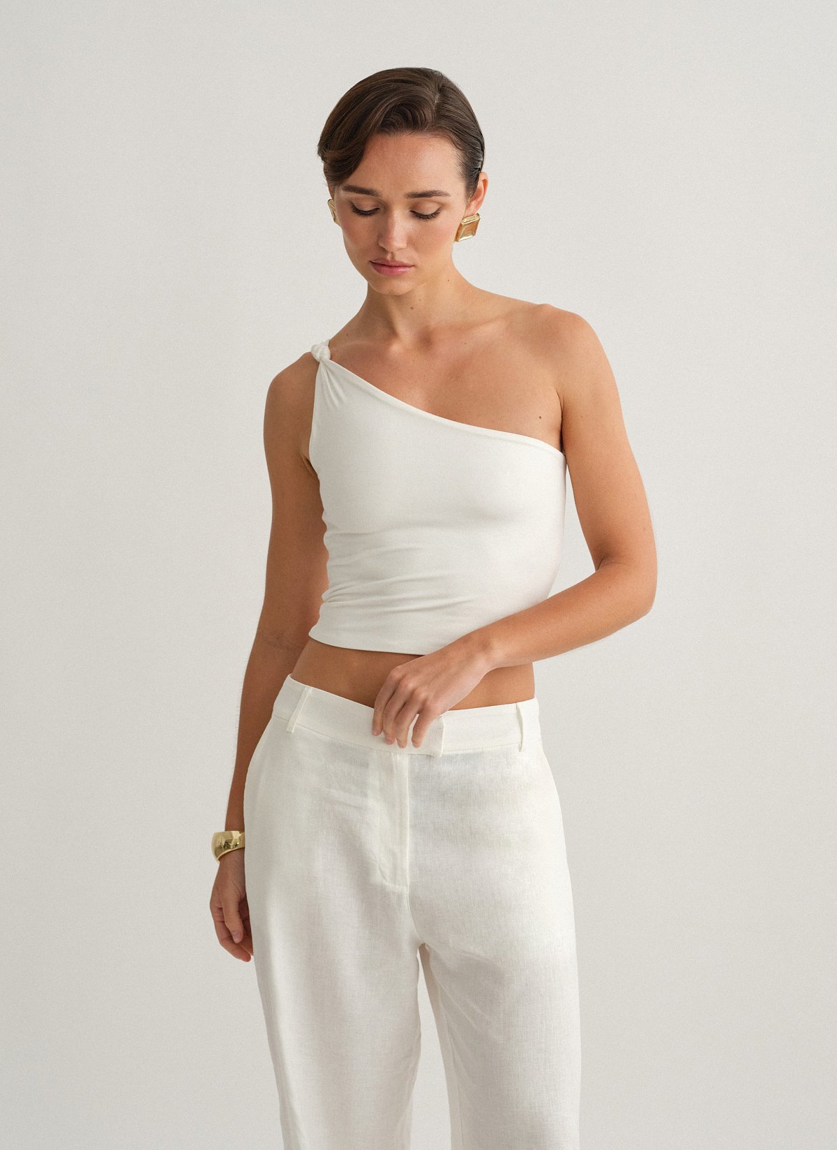 Γυναικείο one-shoulder bamboo τοπ με κόμπο