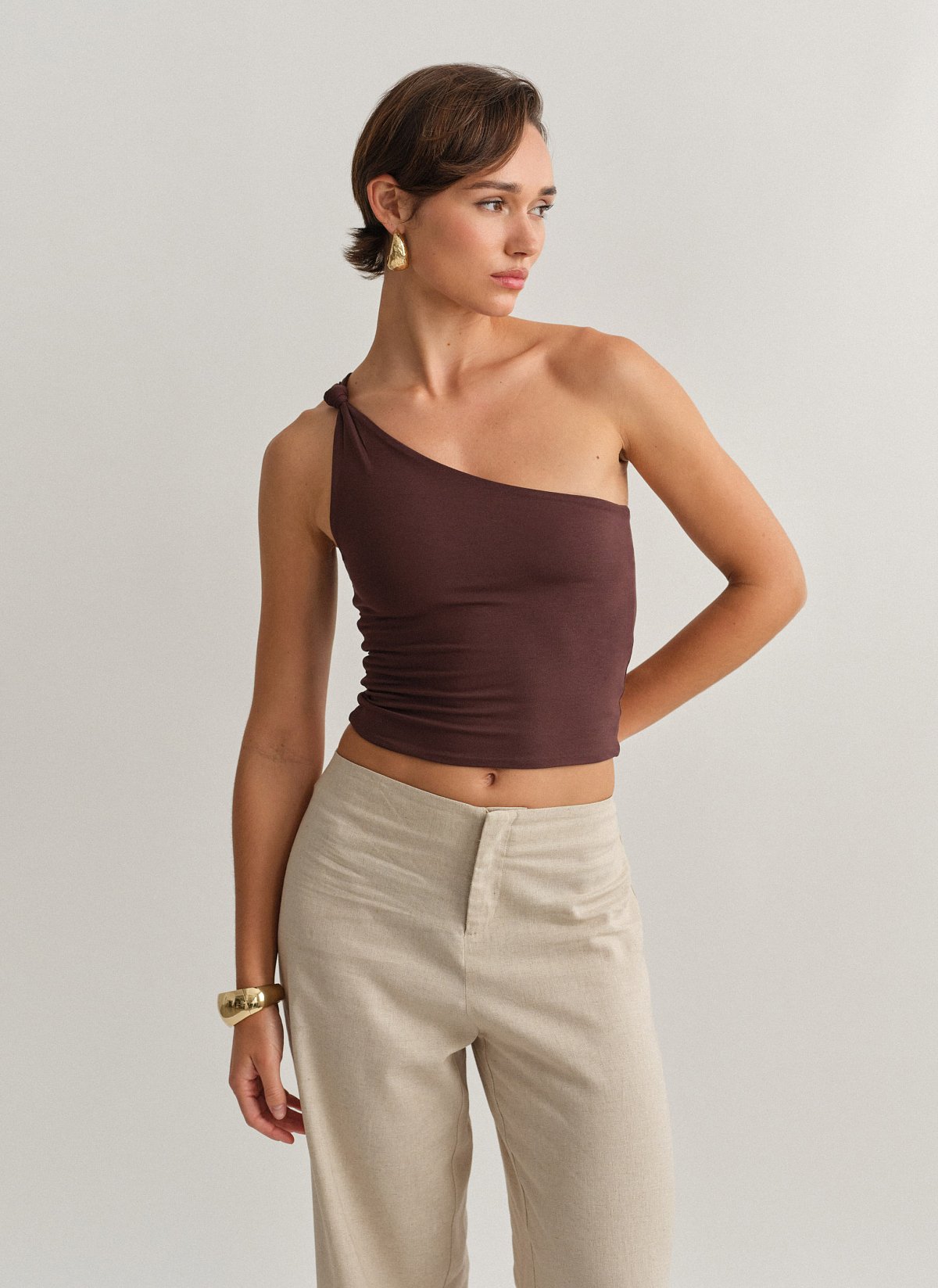 Γυναικείο one-shoulder bamboo τοπ με κόμπο