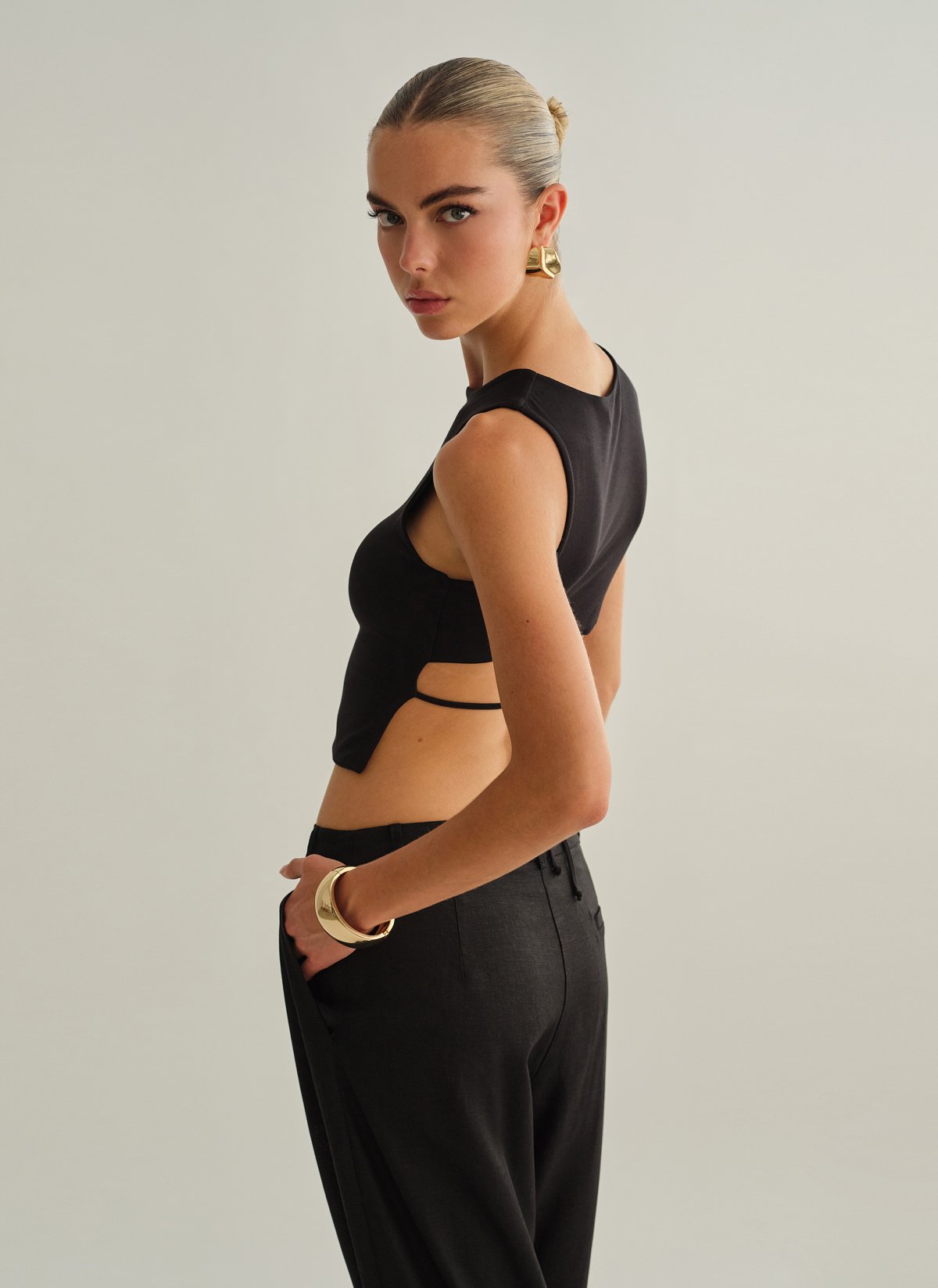 Γυναικεία αμάνικη μπλούζα bamboo με δέσιμο