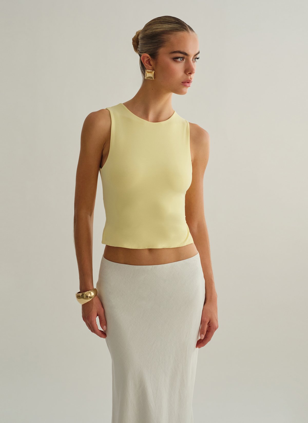 Γυναικεία αμάνικη μπλούζα bamboo με δέσιμο