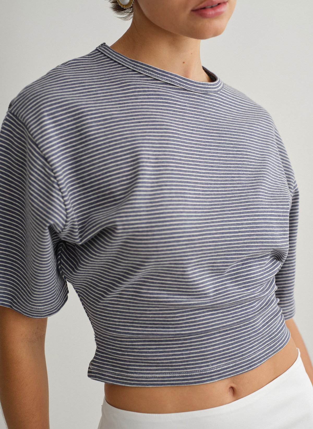 Γυναικεία βαμβακερή μεσάτη κοντομάνικη ριγέ μπλούζα