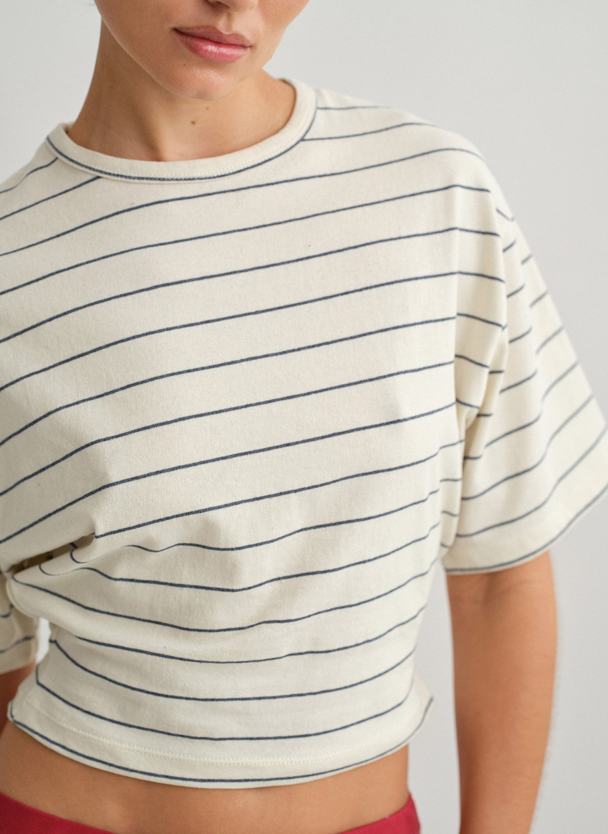 Γυναικεία βαμβακερή μεσάτη κοντομάνικη ριγέ μπλούζα