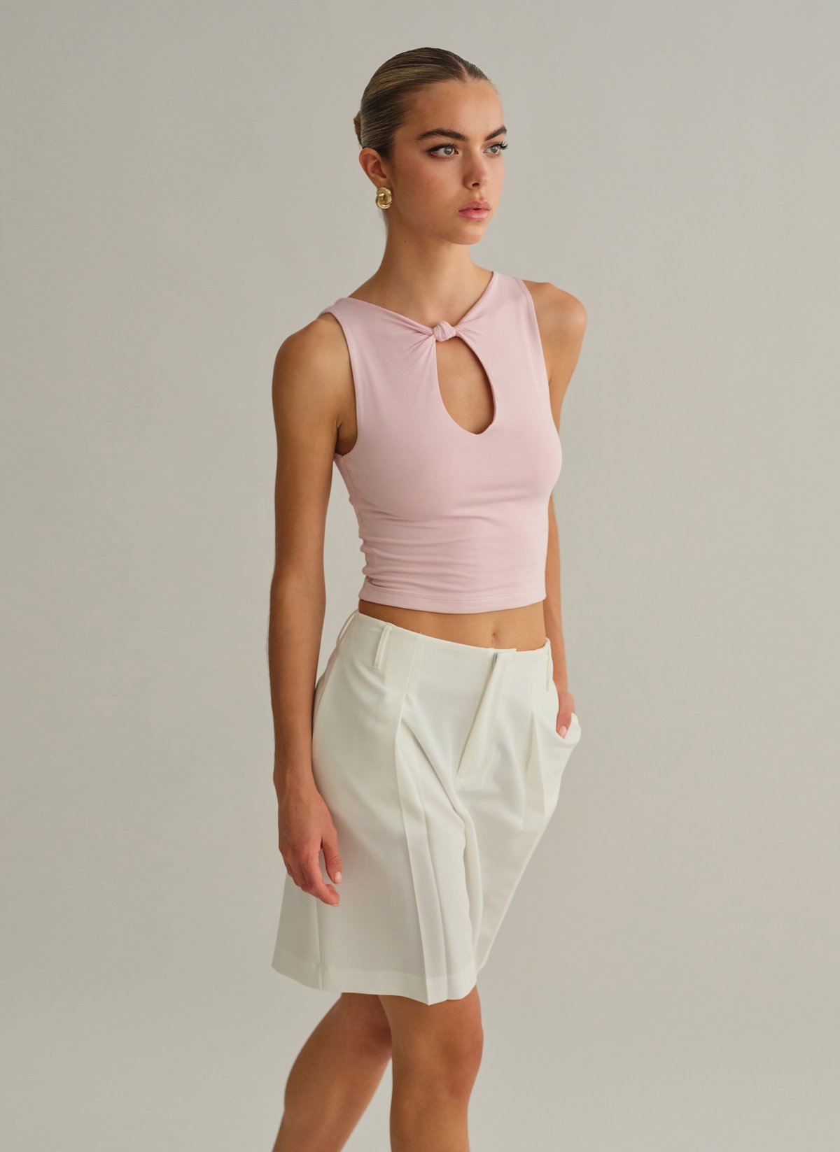 Γυναικεία αμάνικη μπλούζα bamboo με κόμπο