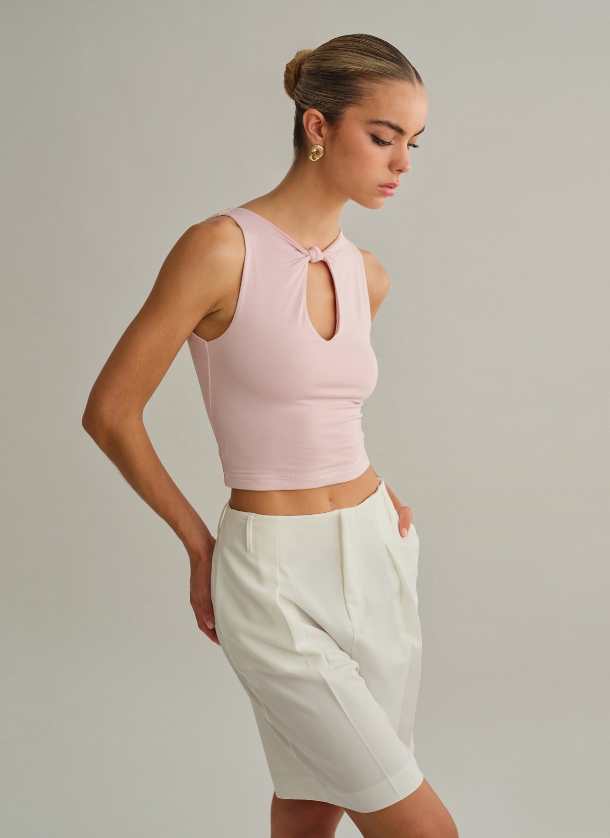 Γυναικεία αμάνικη μπλούζα bamboo με κόμπο