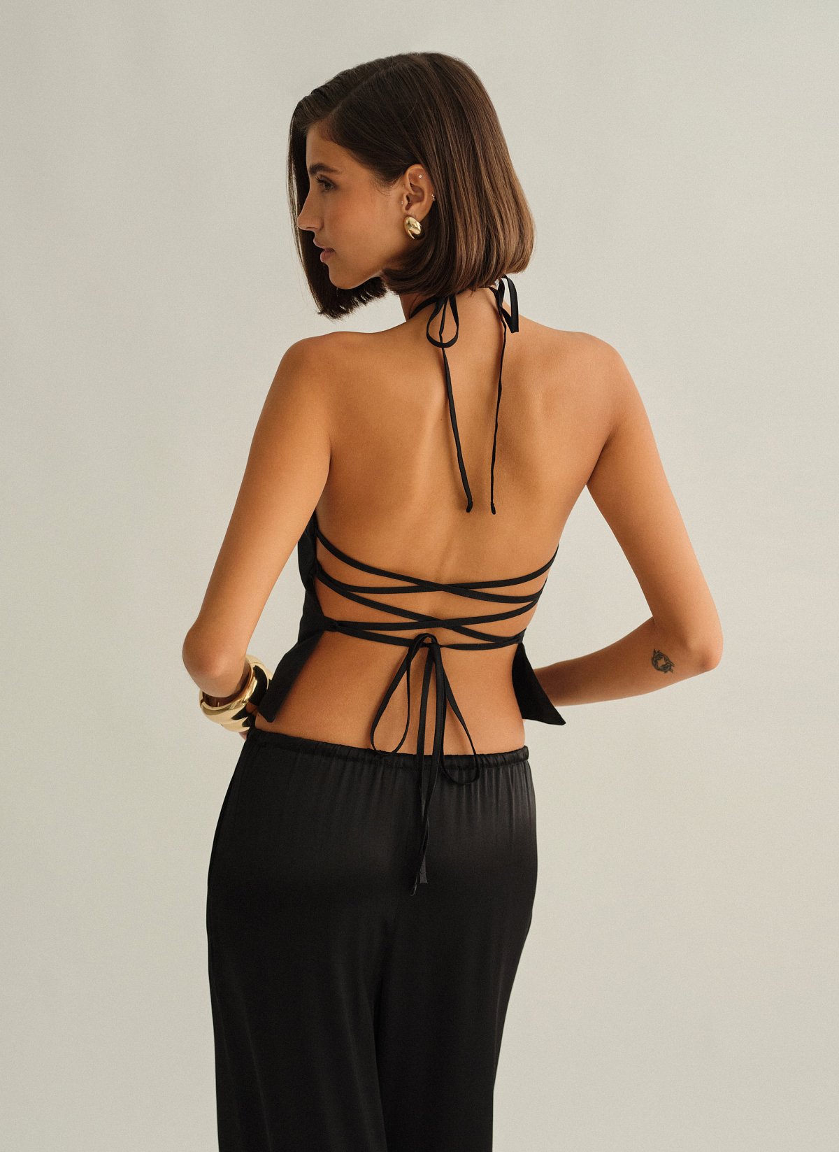 Γυναικείο halter τοπ ποπλίνα με χιαστί πλάτη