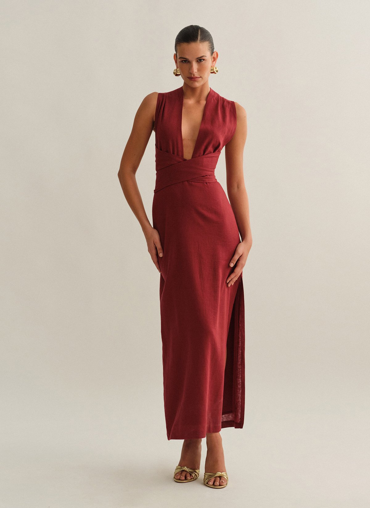 Γυναικείο λινό μακρύ φόρεμα με πολυμορφικό δέσιμο