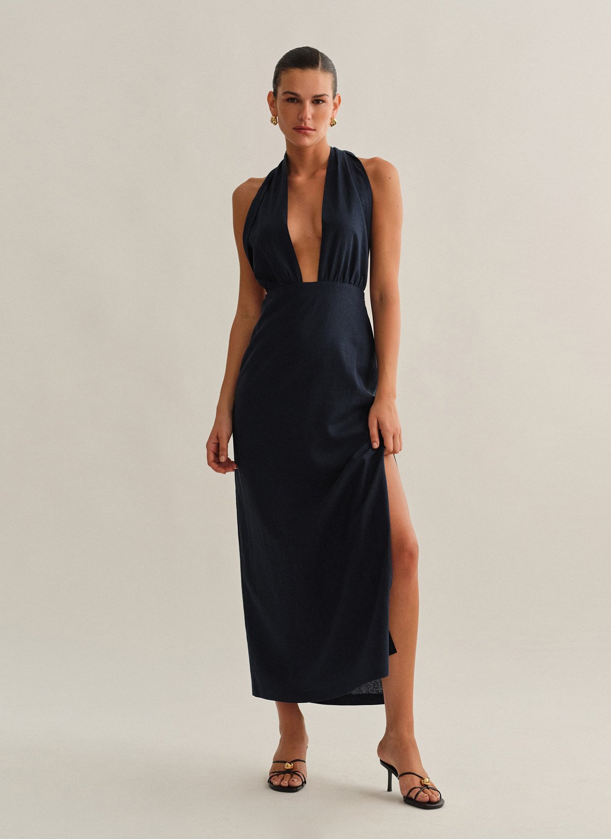 Γυναικείο λινό μακρύ φόρεμα με πολυμορφικό δέσιμο