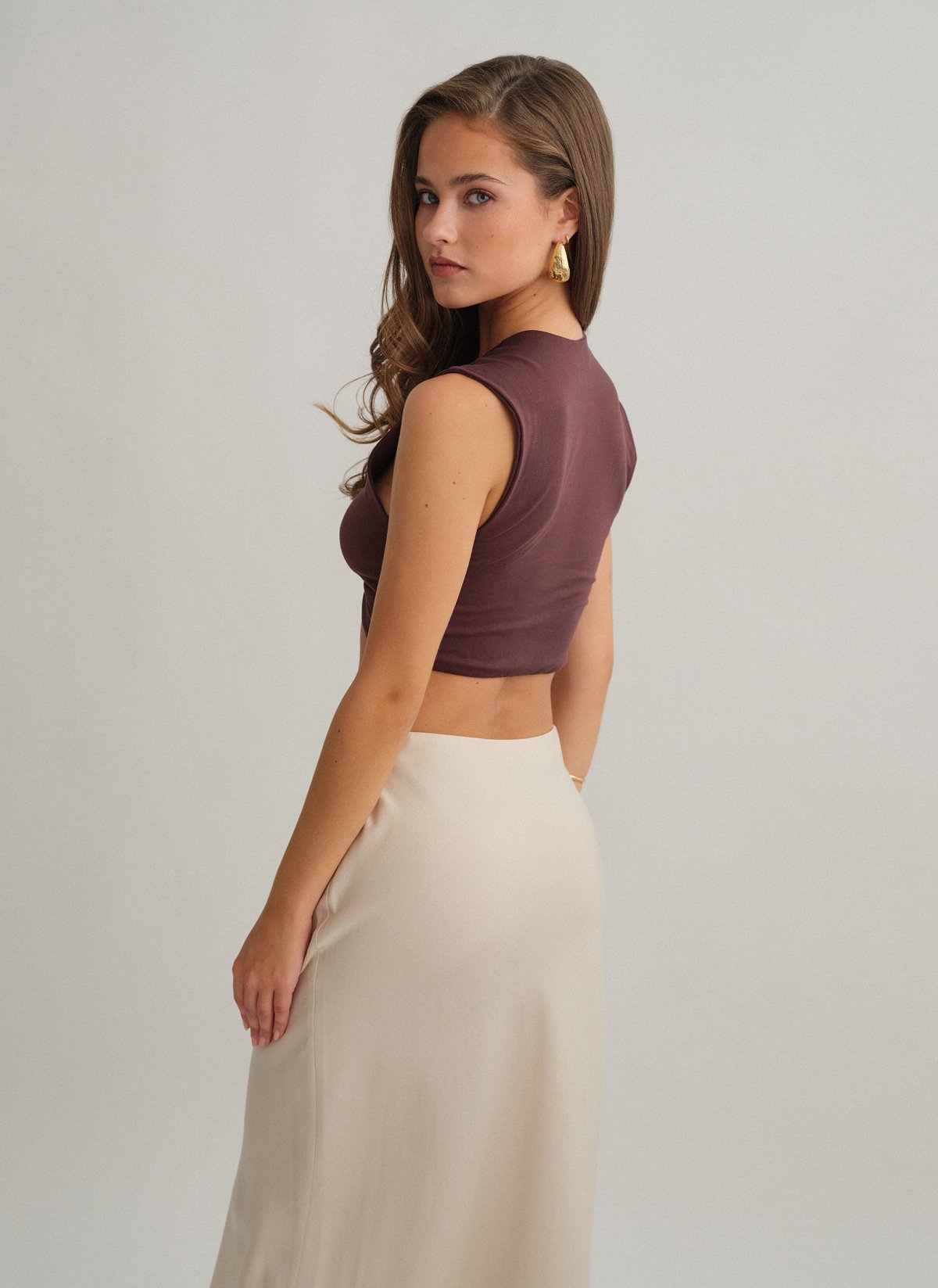 Γυναικείο αμάνικο crop τοπ με ανεστραμμένο ντεκολτέ bamboo