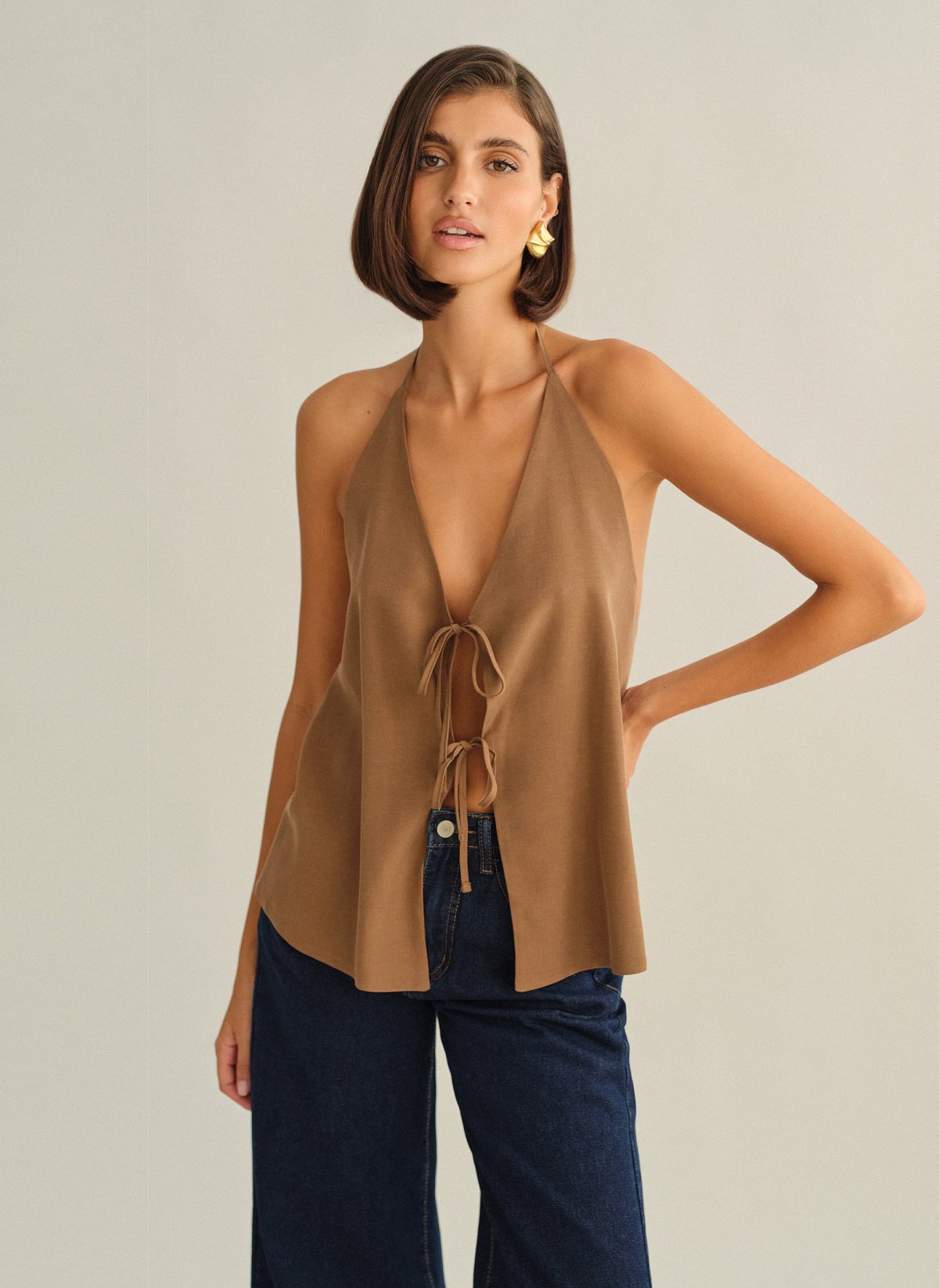 Γυναικείο υφασμάτινο halter τοπ με δέσιμο