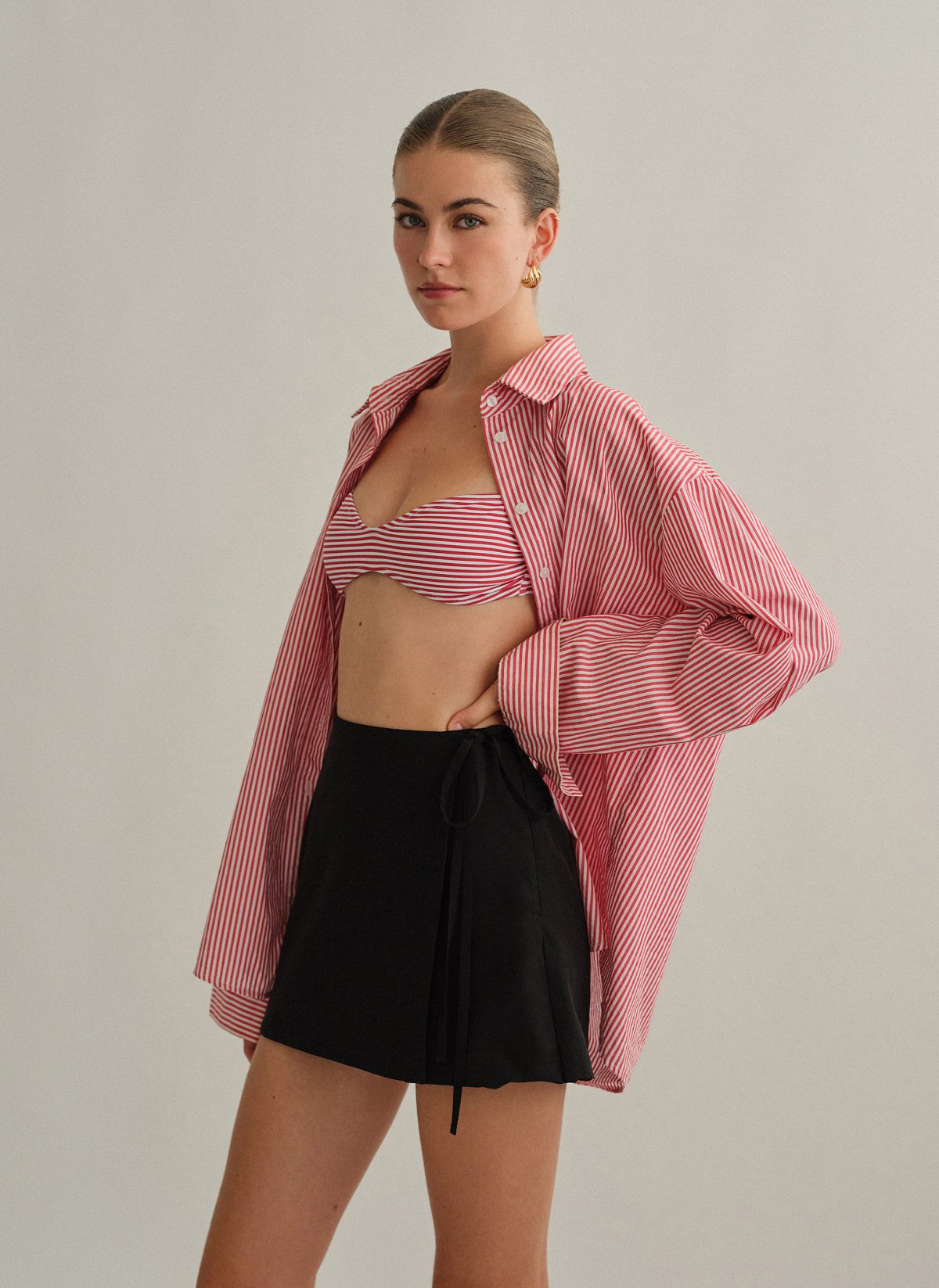 Γυναικεία υφασμάτινη παντελονόφουστα με δέσιμο