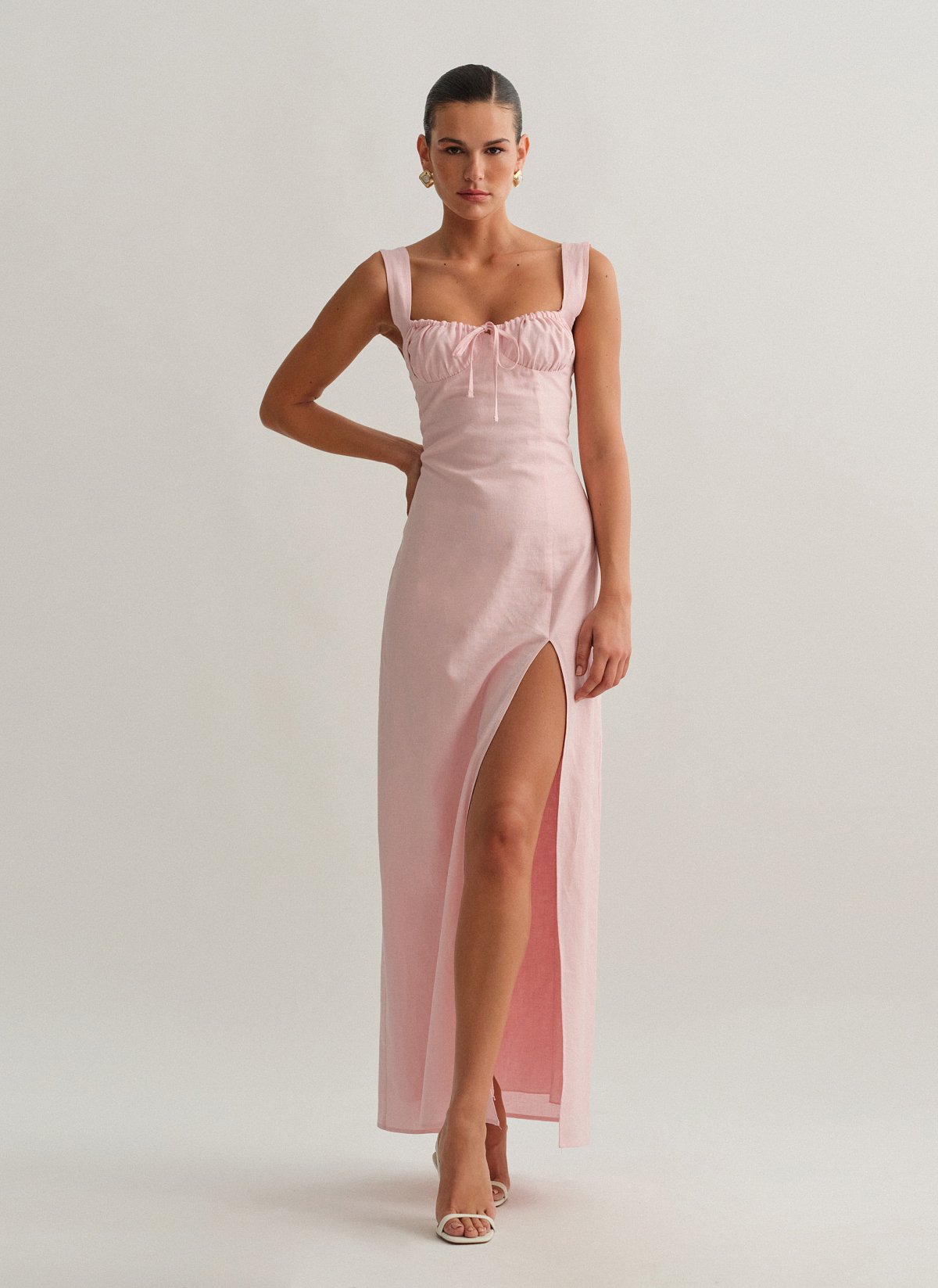 Γυναικείο λινό μακρύ φόρεμα με σούρες